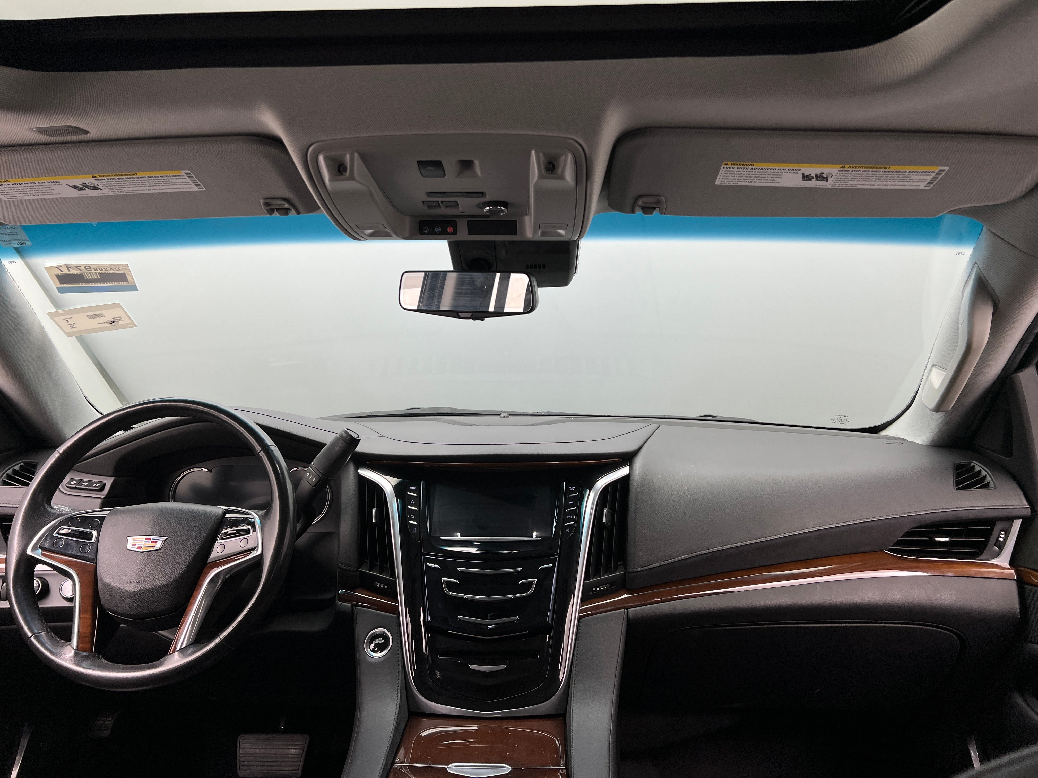 2019 Cadillac Escalade Luxury 2