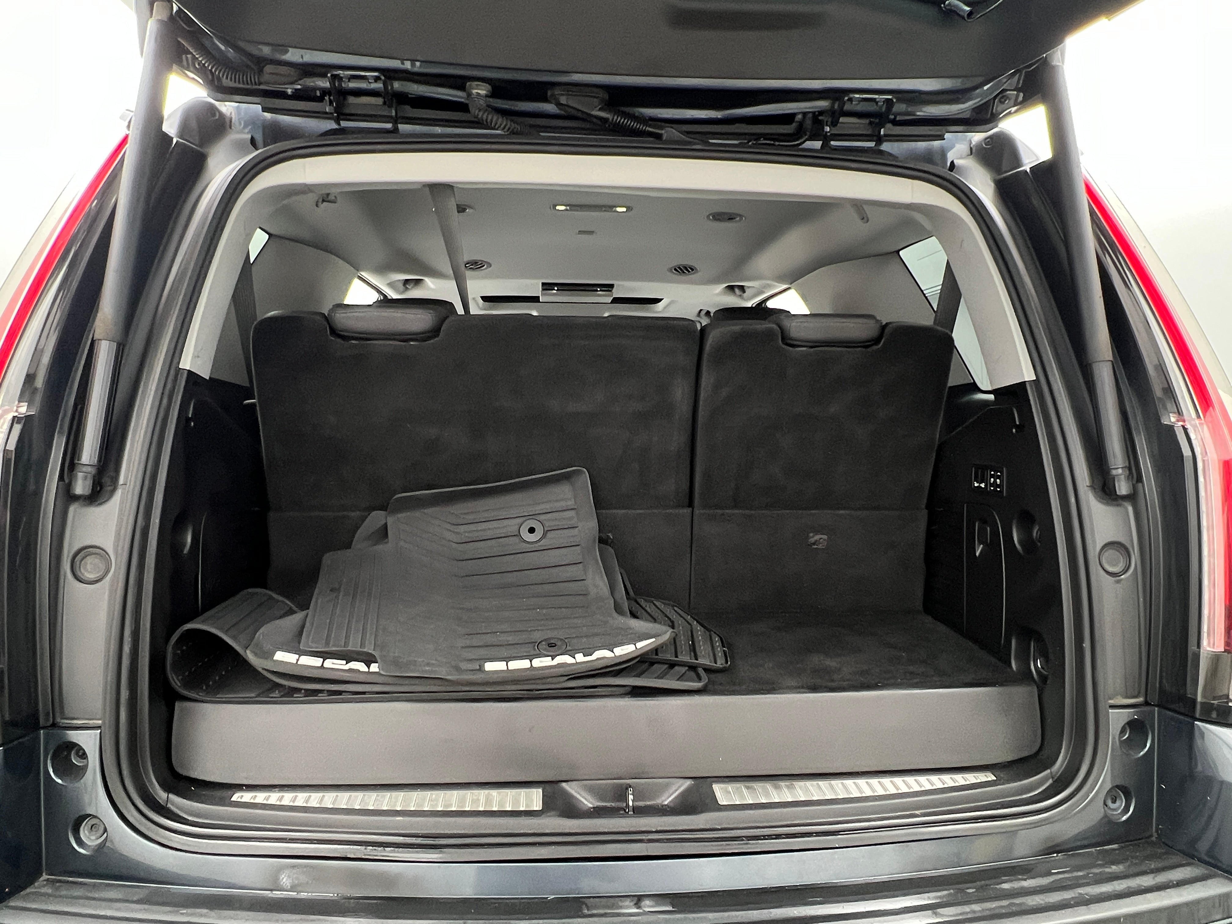 2019 Cadillac Escalade Luxury 6