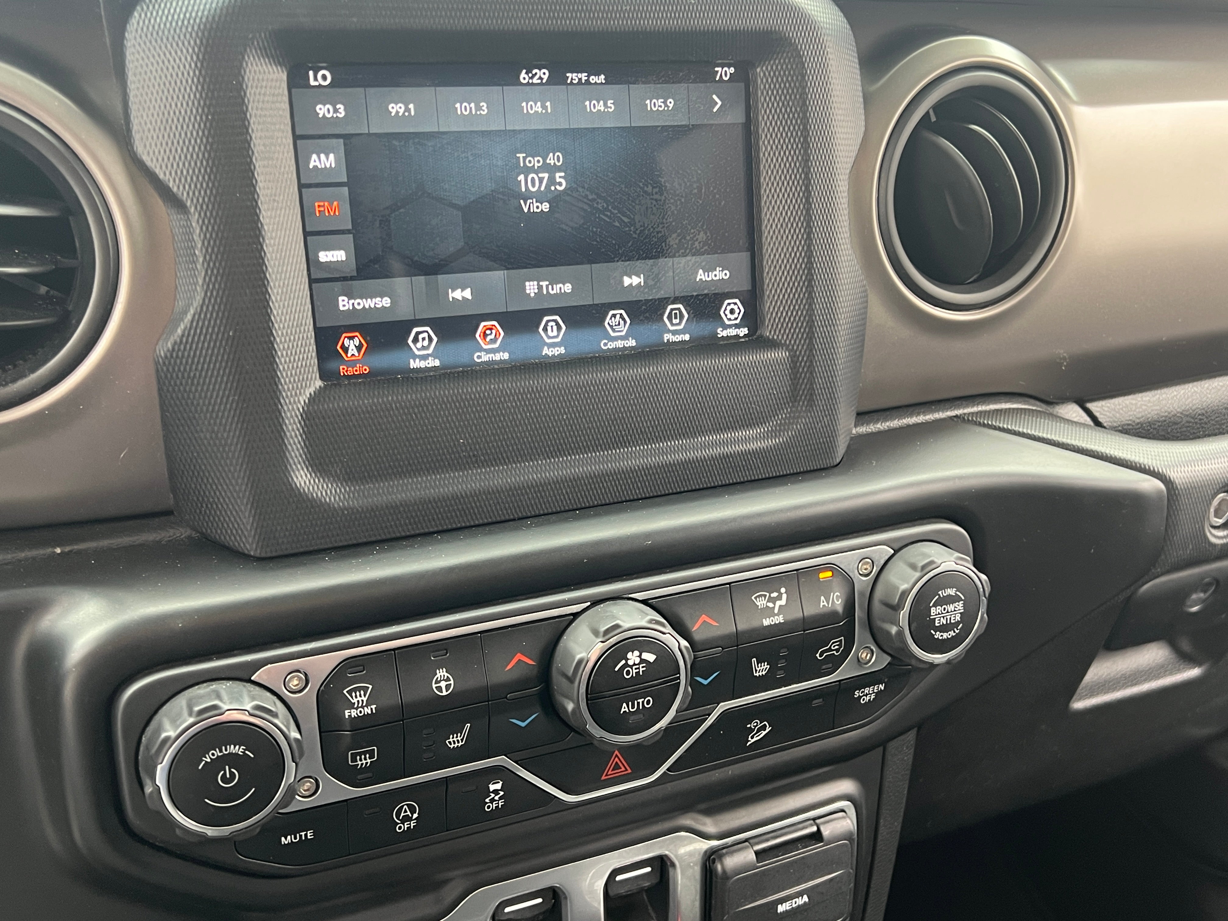 2020 Jeep Wrangler Sport S 3