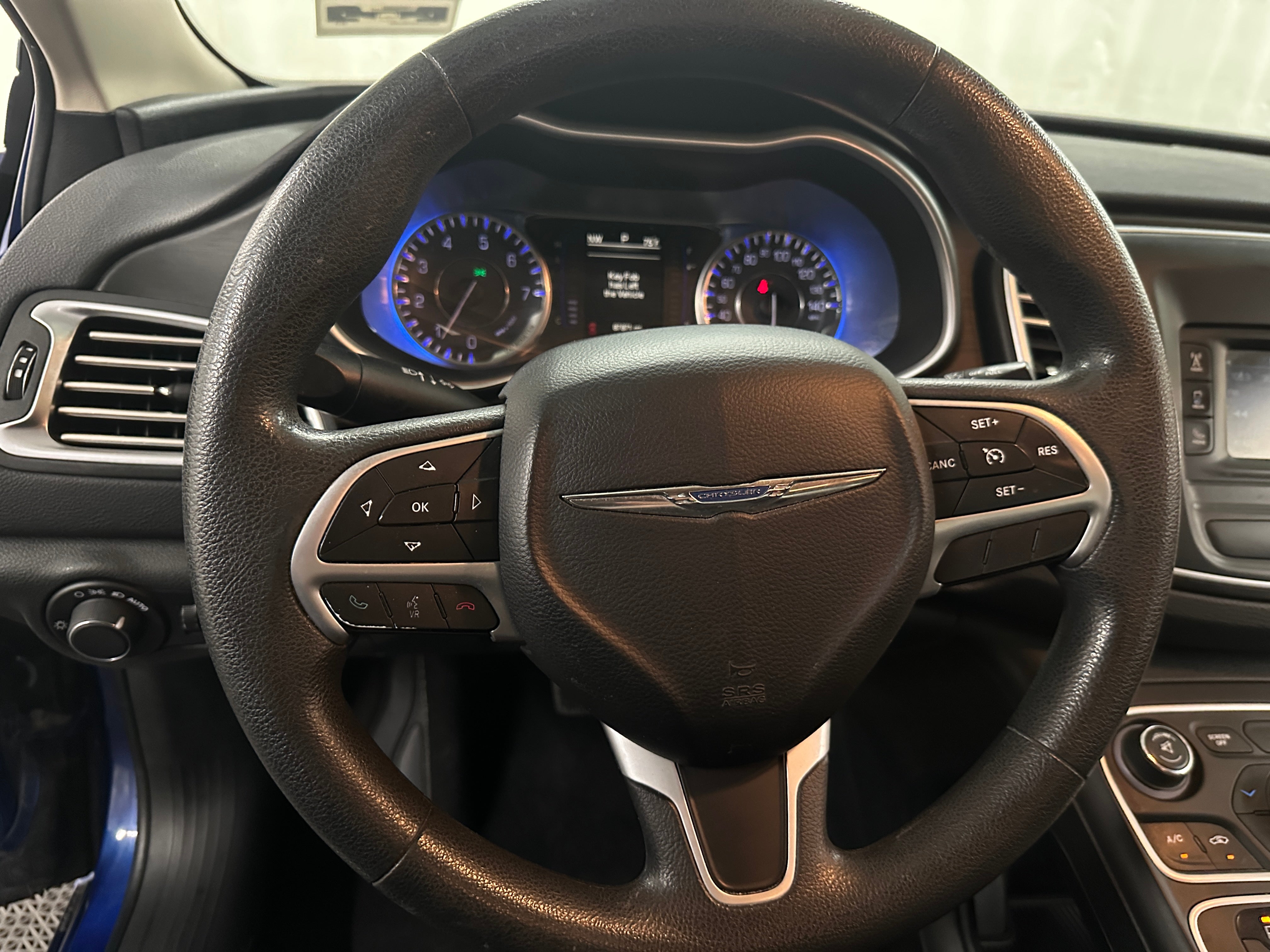 2015 Chrysler 200 Limited 5