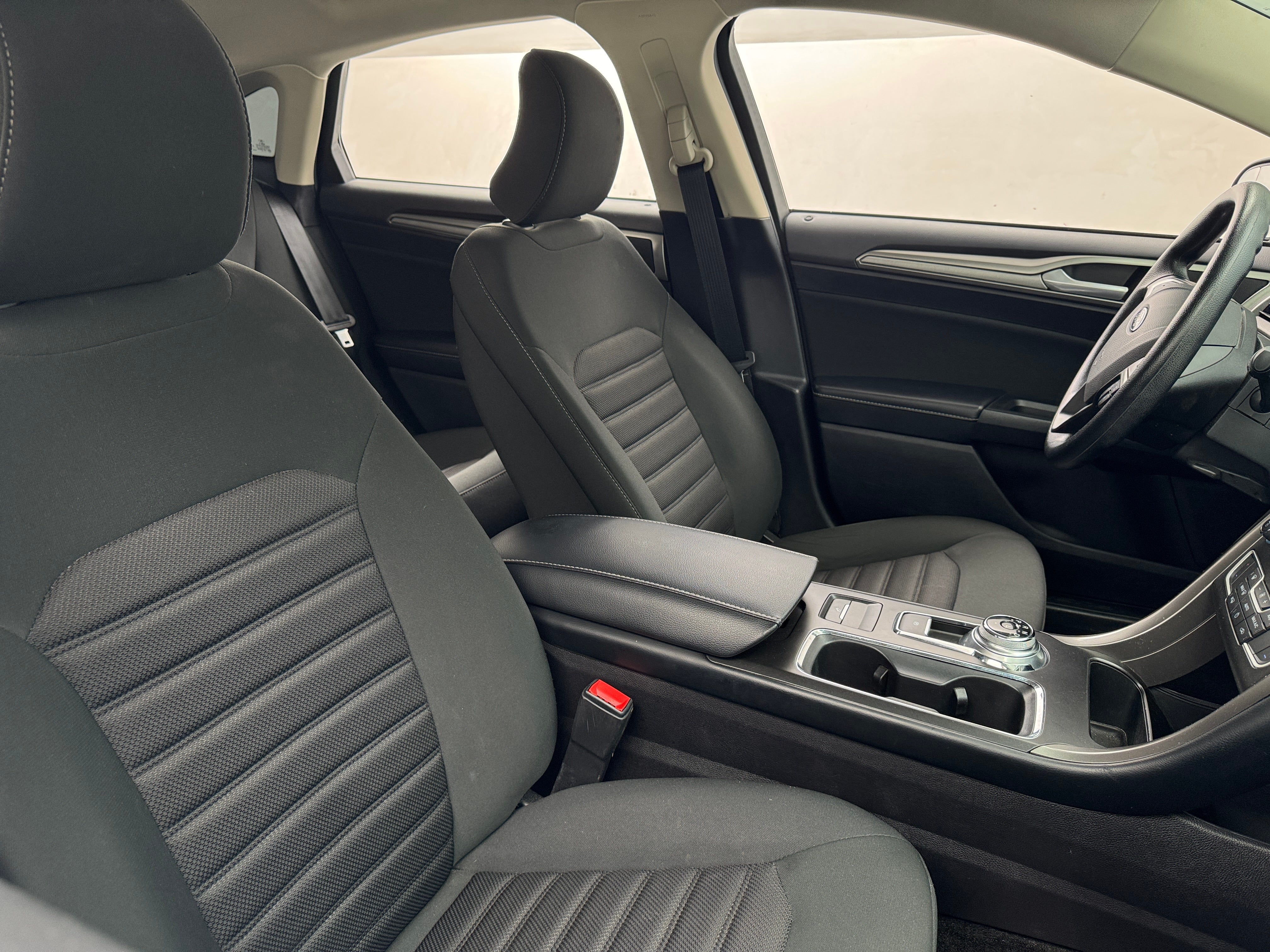 2018 Ford Fusion SE 2
