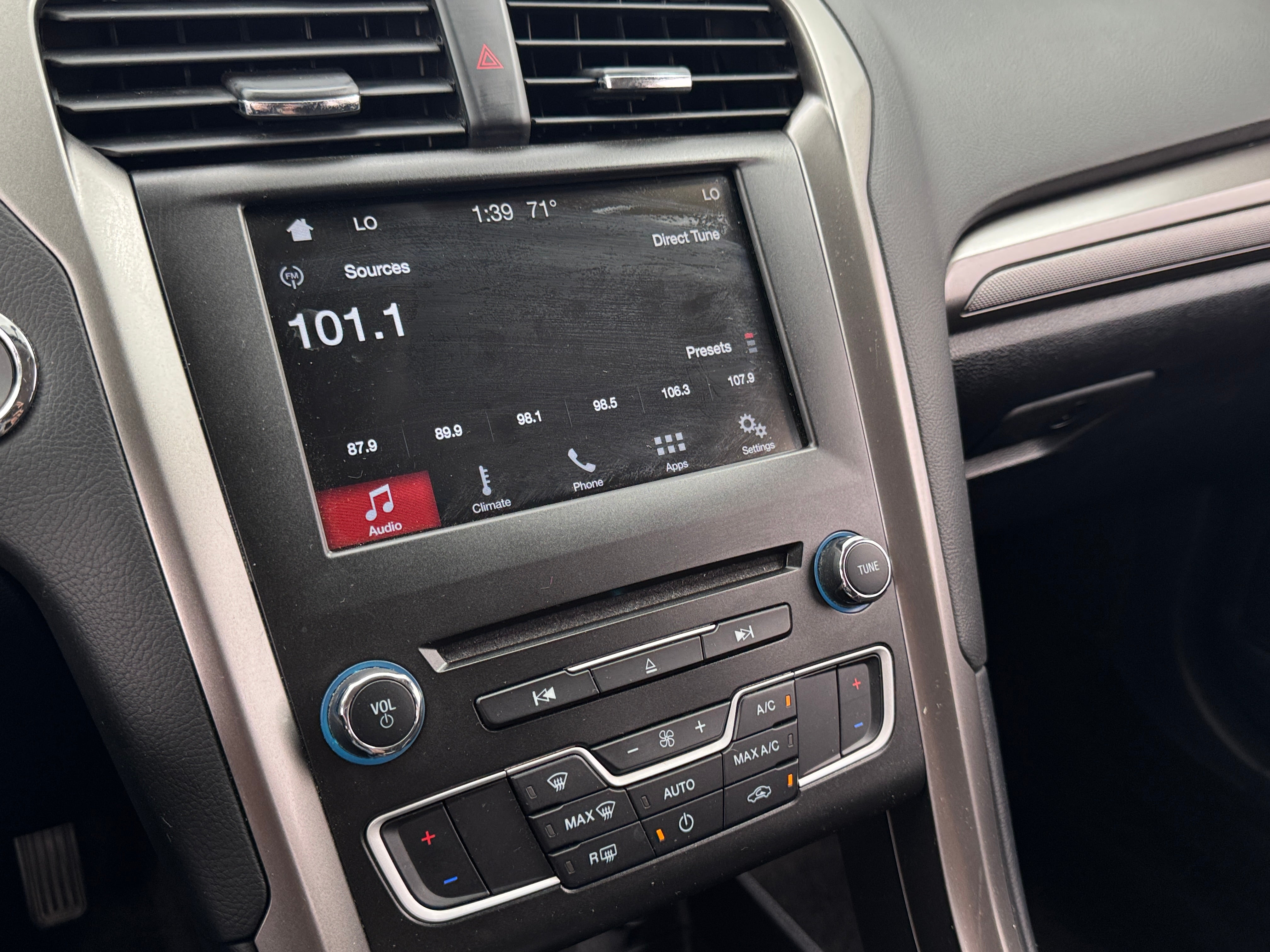 2018 Ford Fusion SE 4