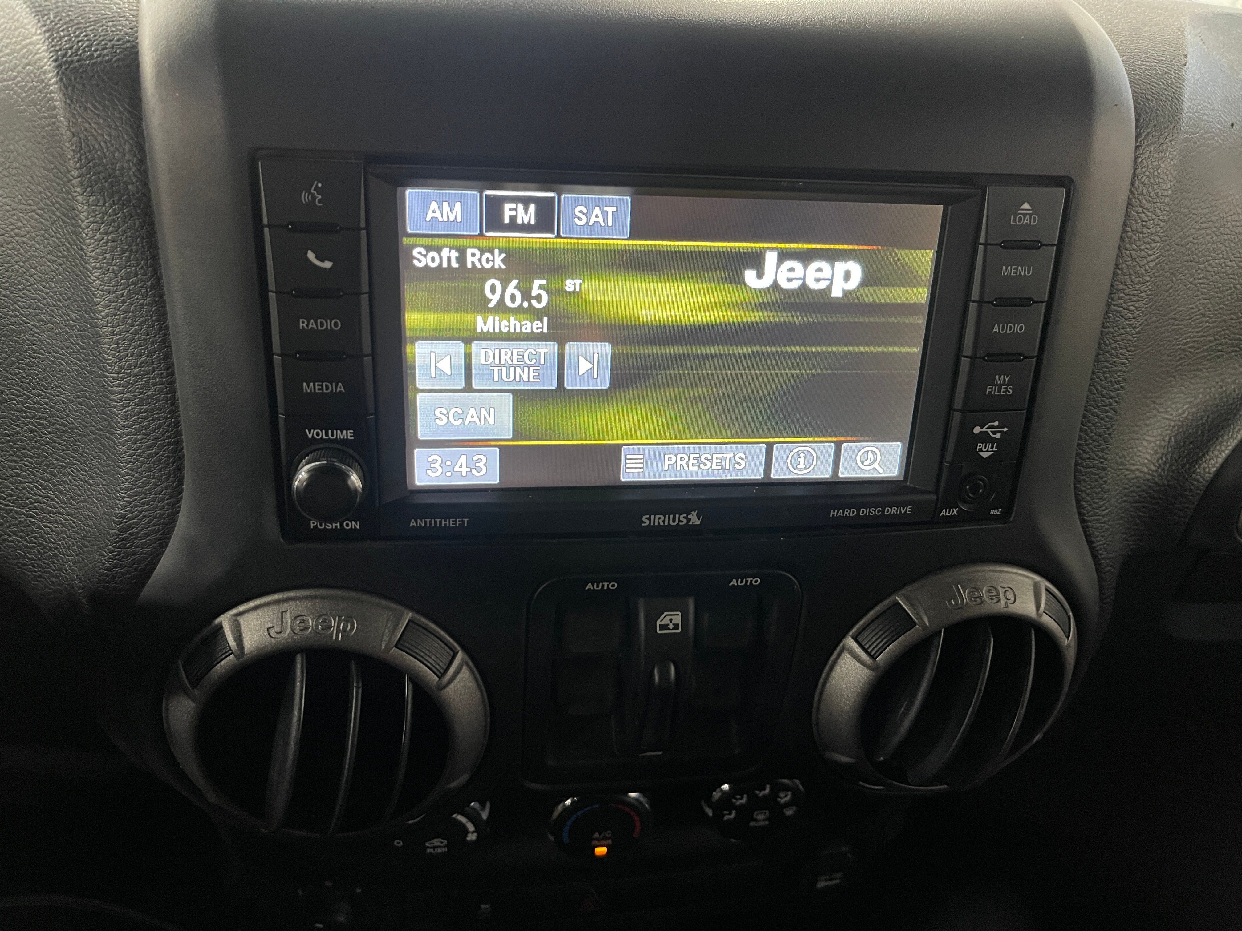 2015 Jeep Wrangler Unlimited Sport 4
