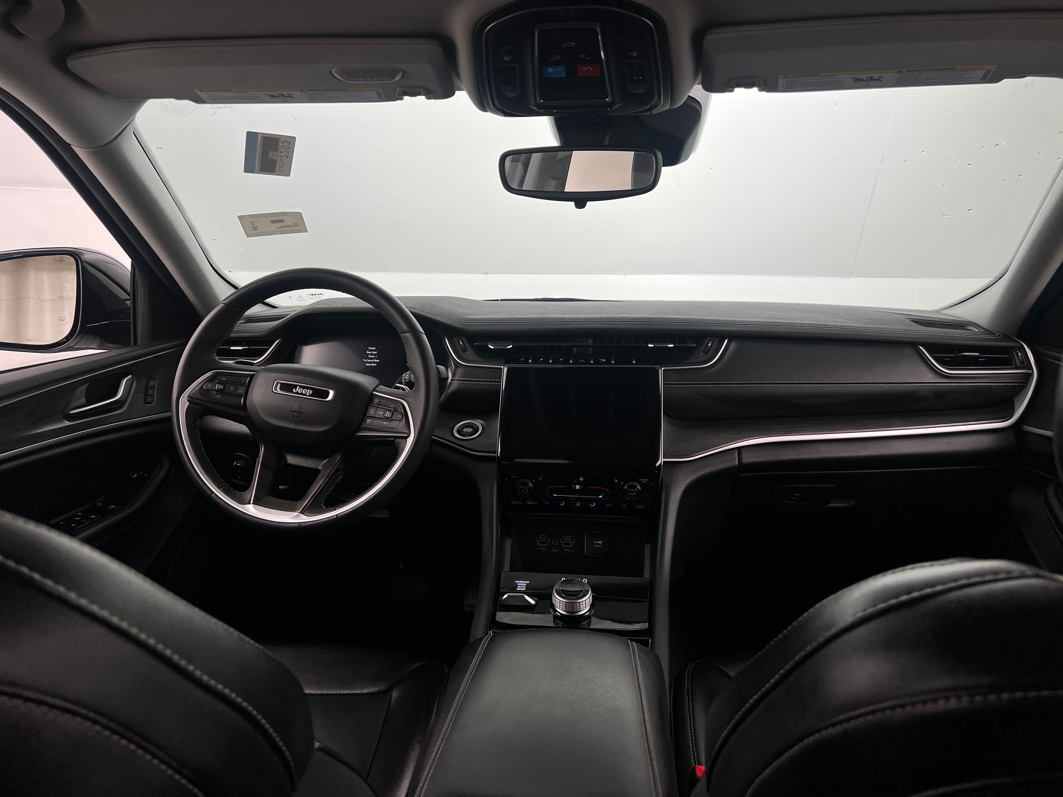 2023 Jeep Grand Cherokee L Limited Edition 2