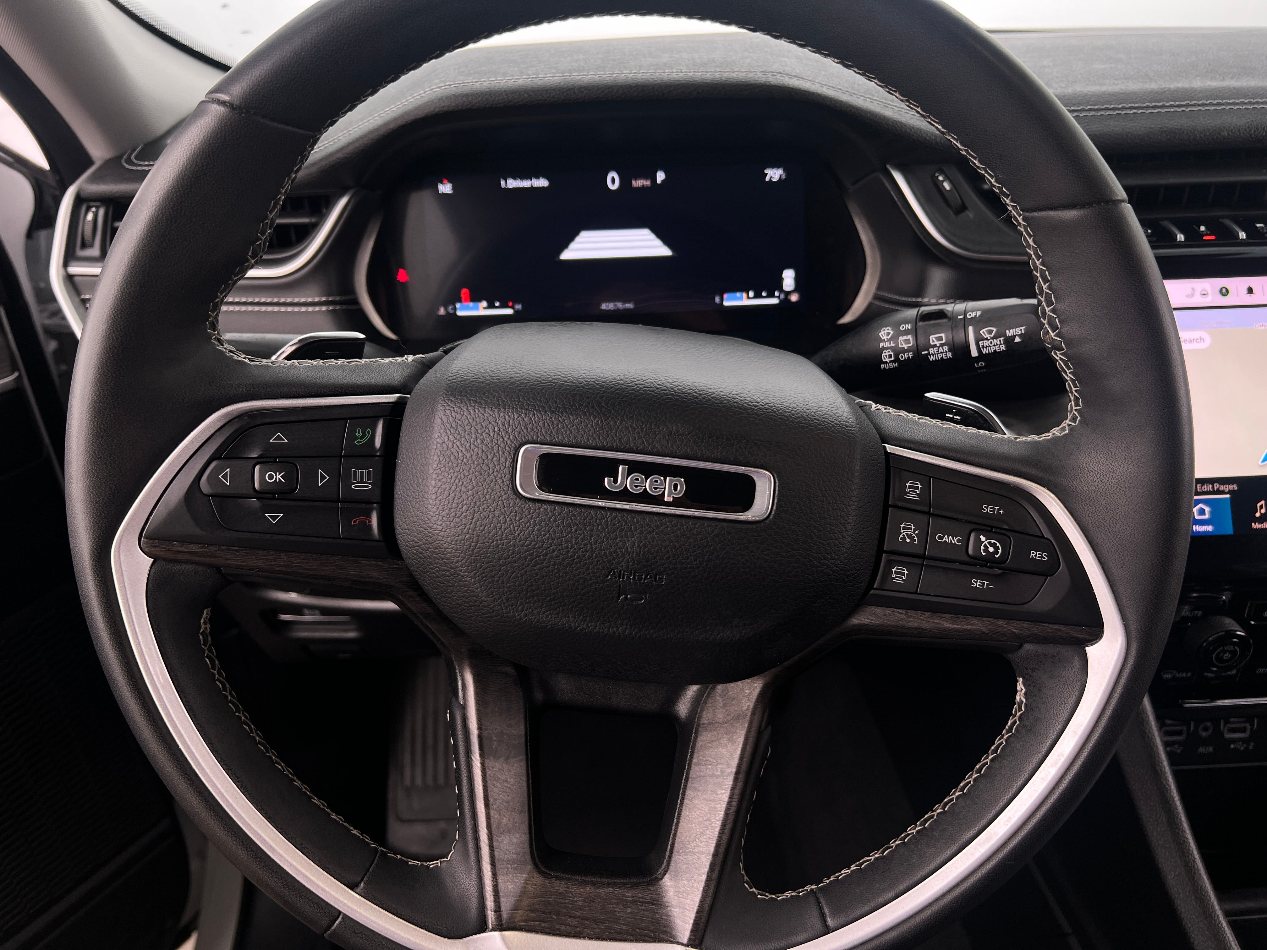 2023 Jeep Grand Cherokee L Limited Edition 4