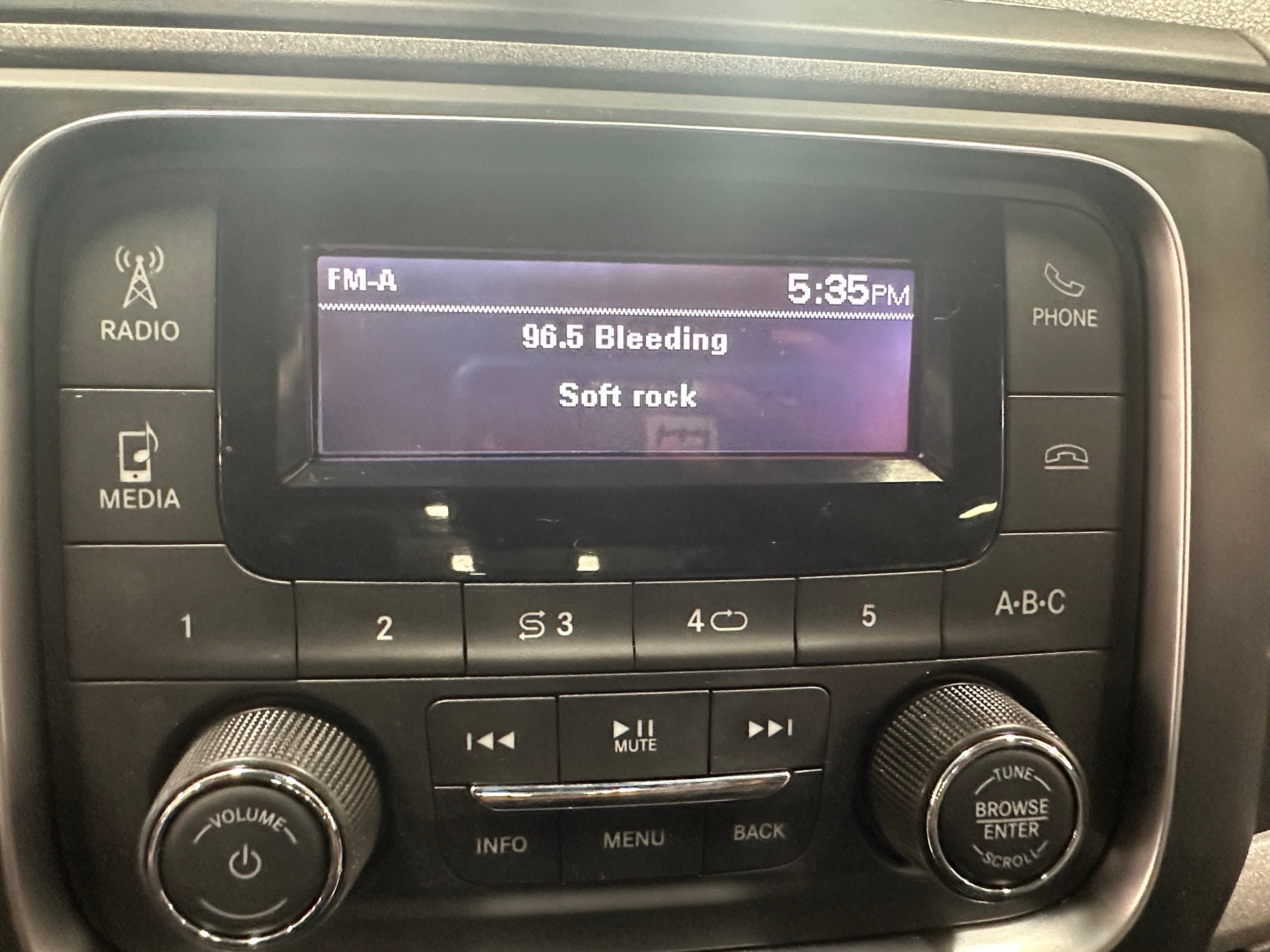 2019 RAM 1500 Classic Tradesman 4
