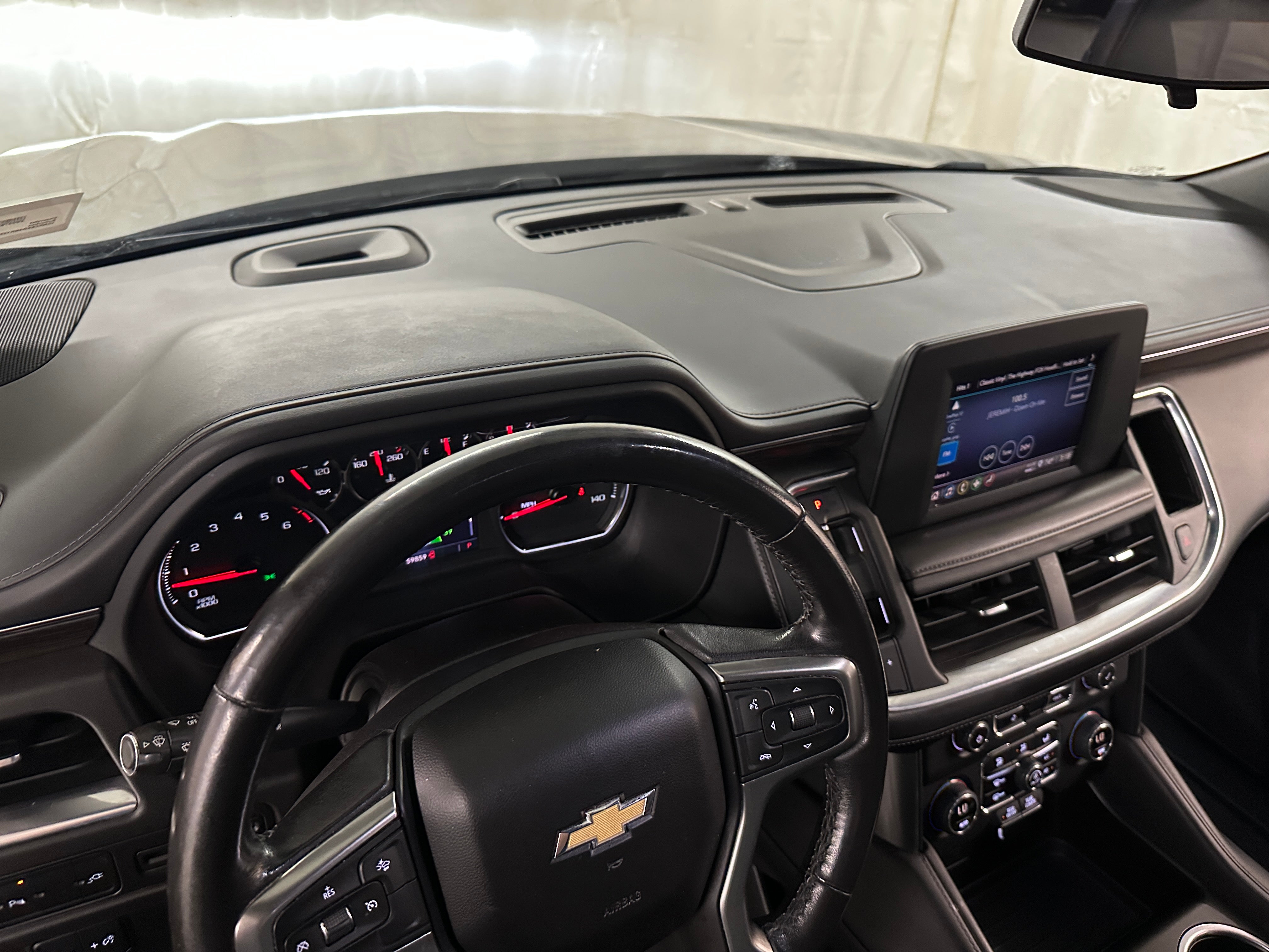 2022 Chevrolet Suburban LS 3