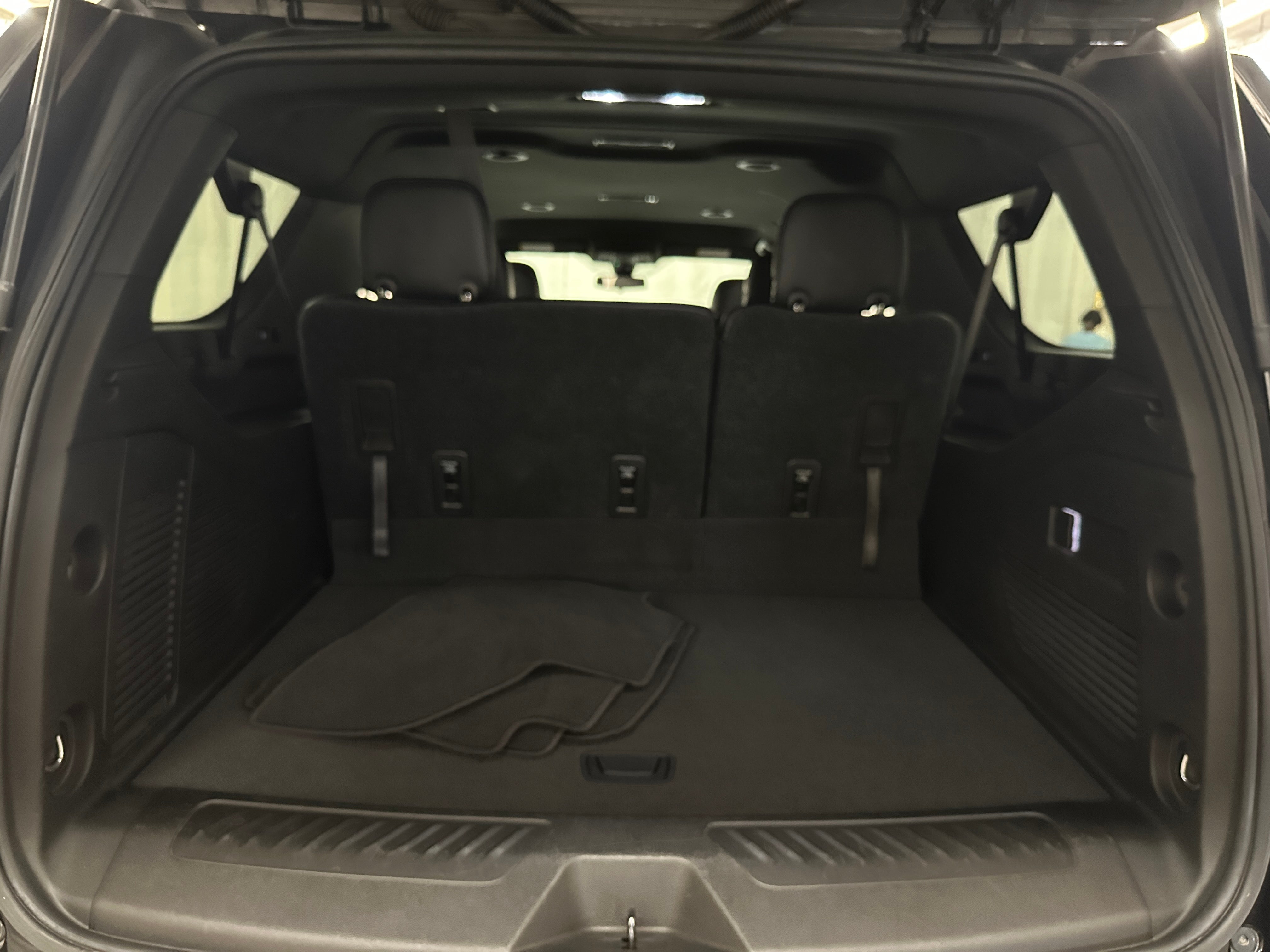 2022 Chevrolet Suburban LS 7