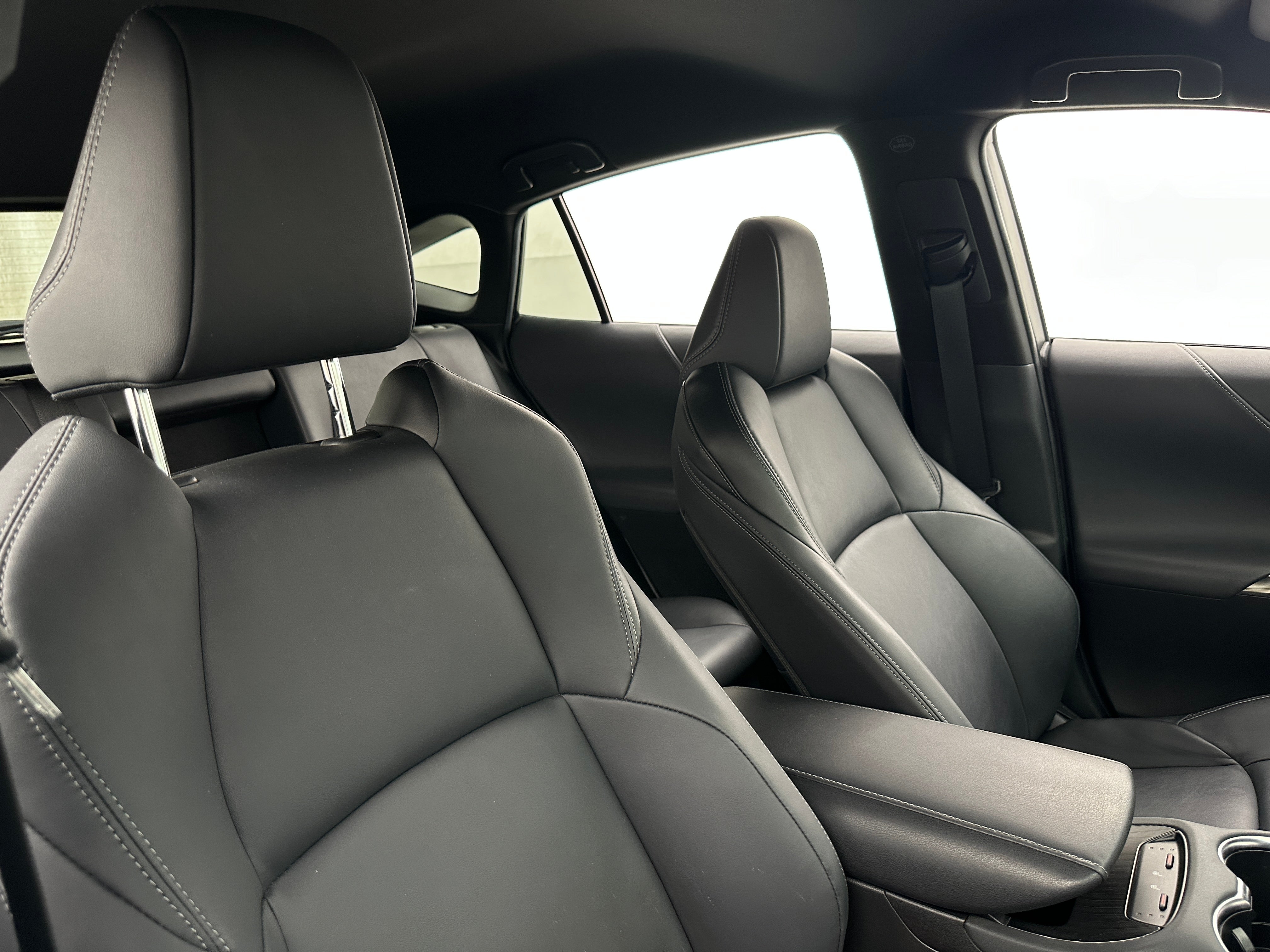 2023 Toyota Venza XLE 2