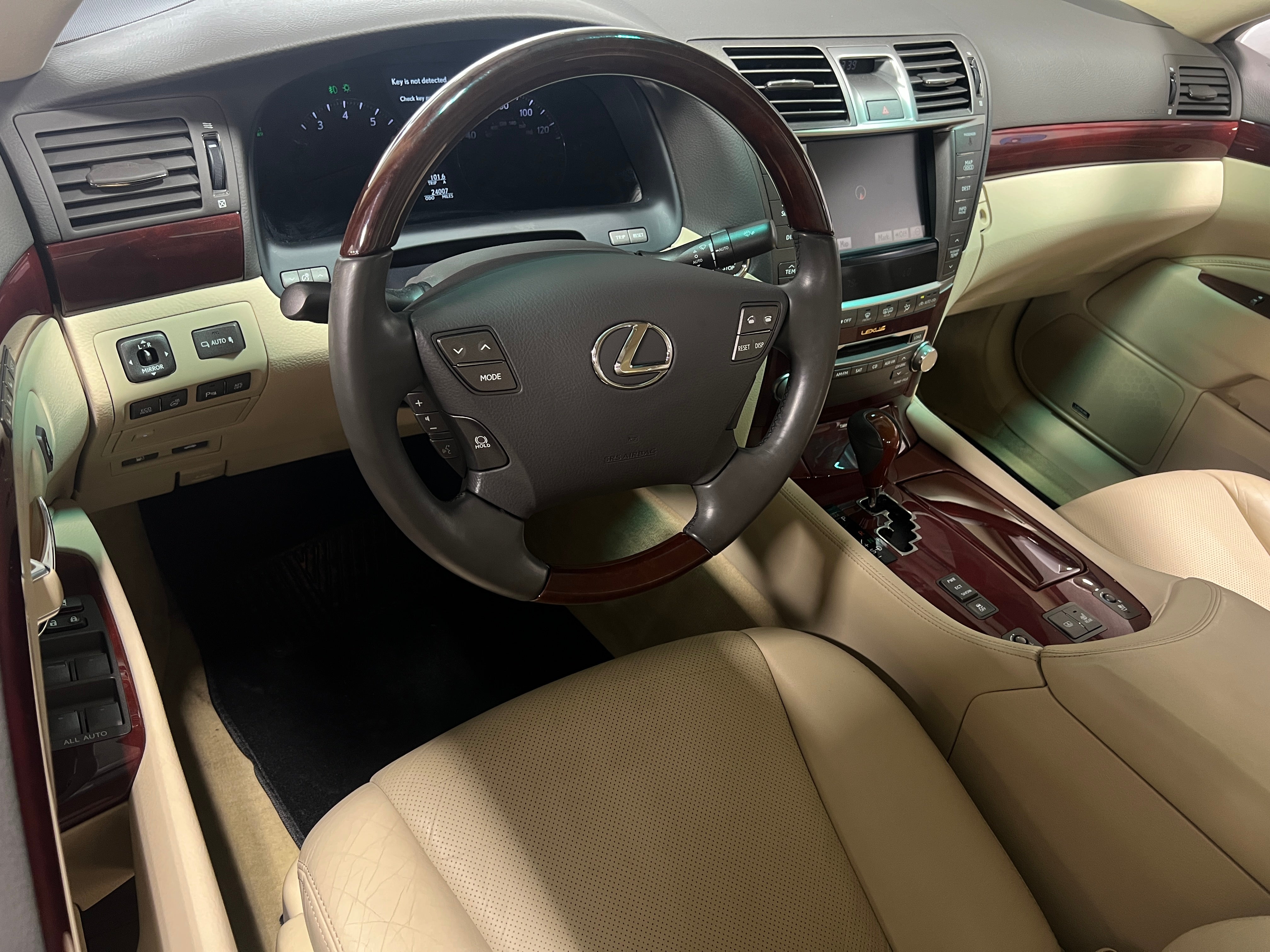 2010 Lexus LS 460 2