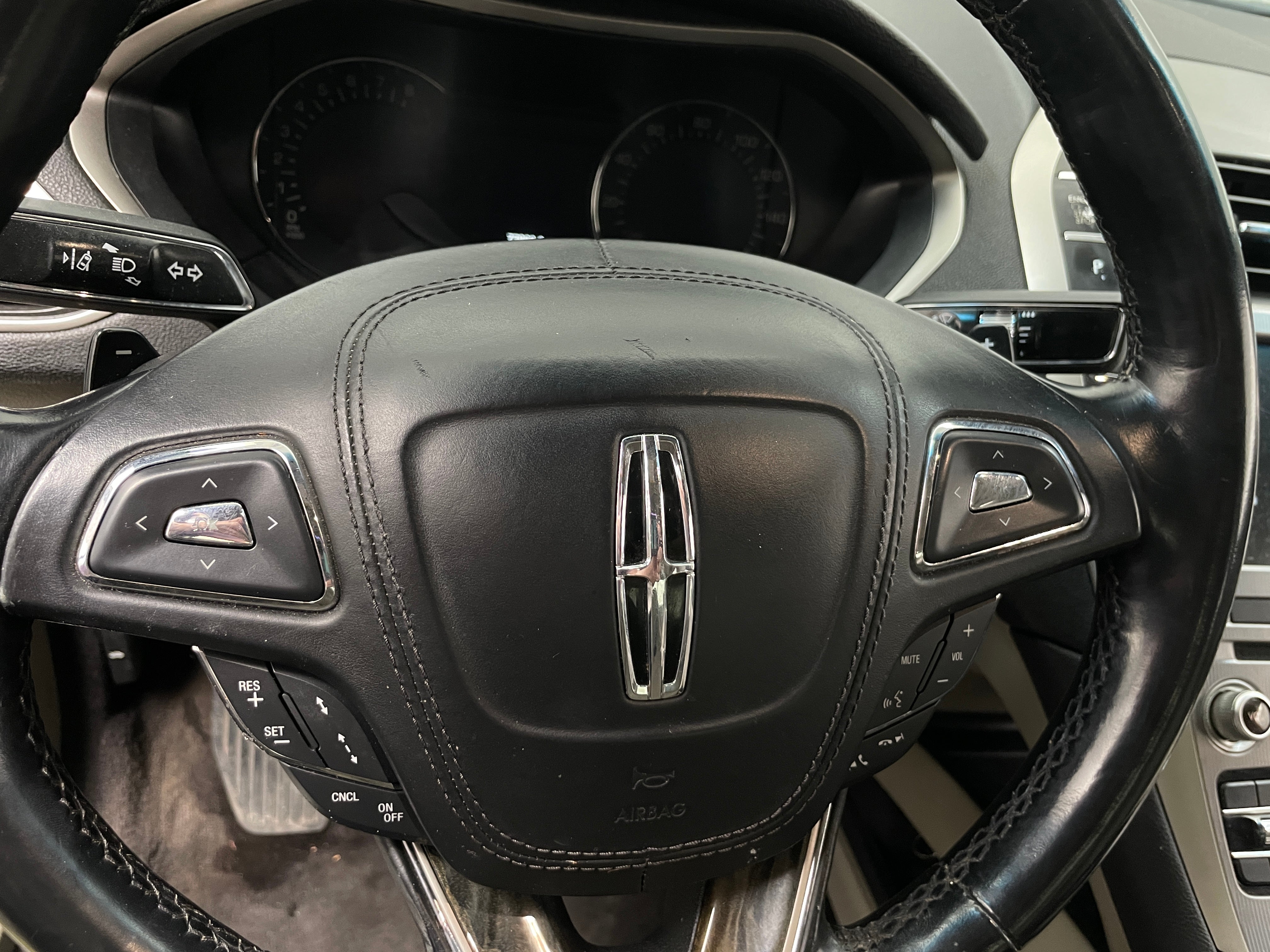 2017 Lincoln MKZ Reserve 4