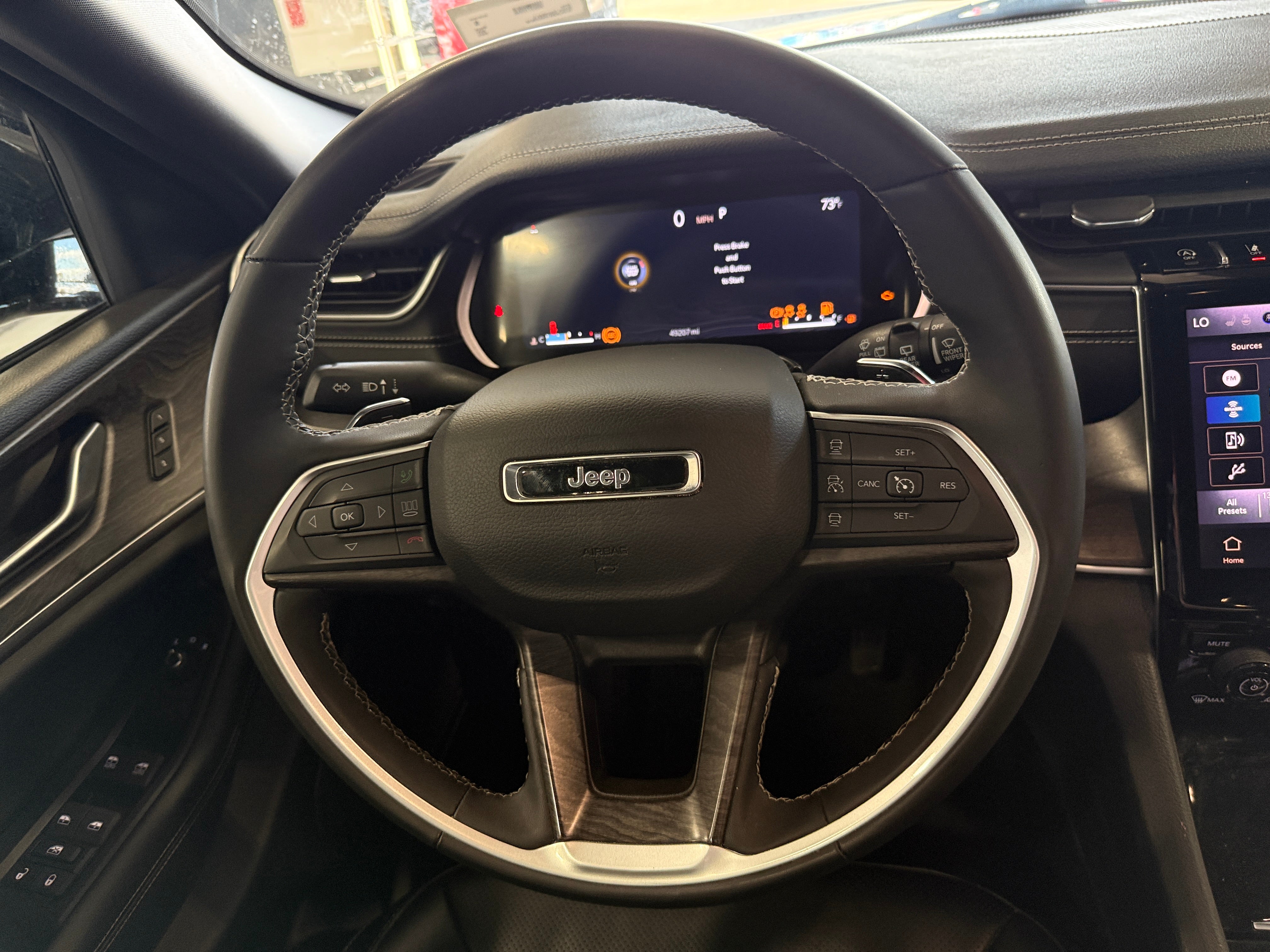 2024 Jeep Grand Cherokee L Limited Edition 4