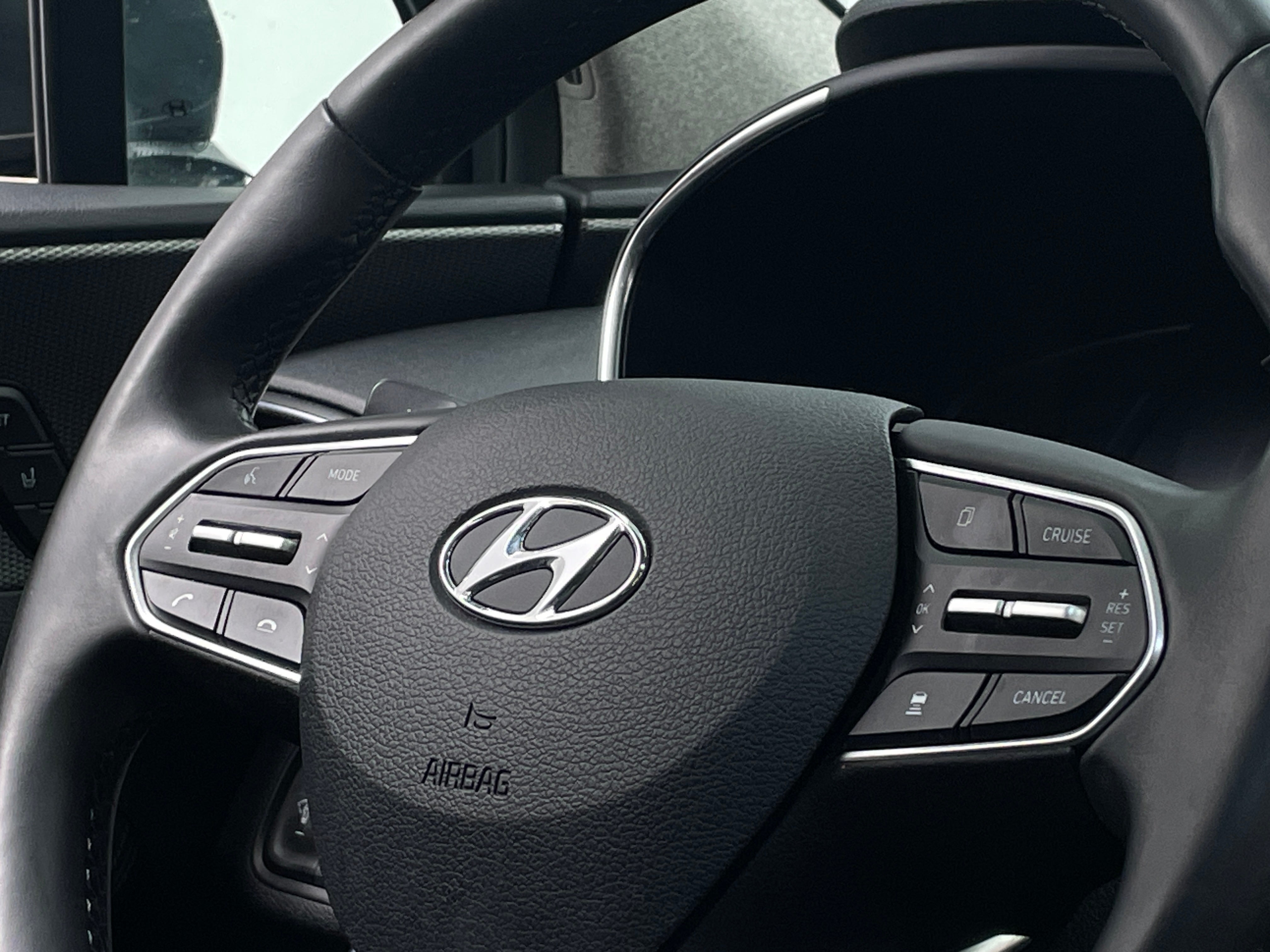 2020 Hyundai Santa Fe Limited 4