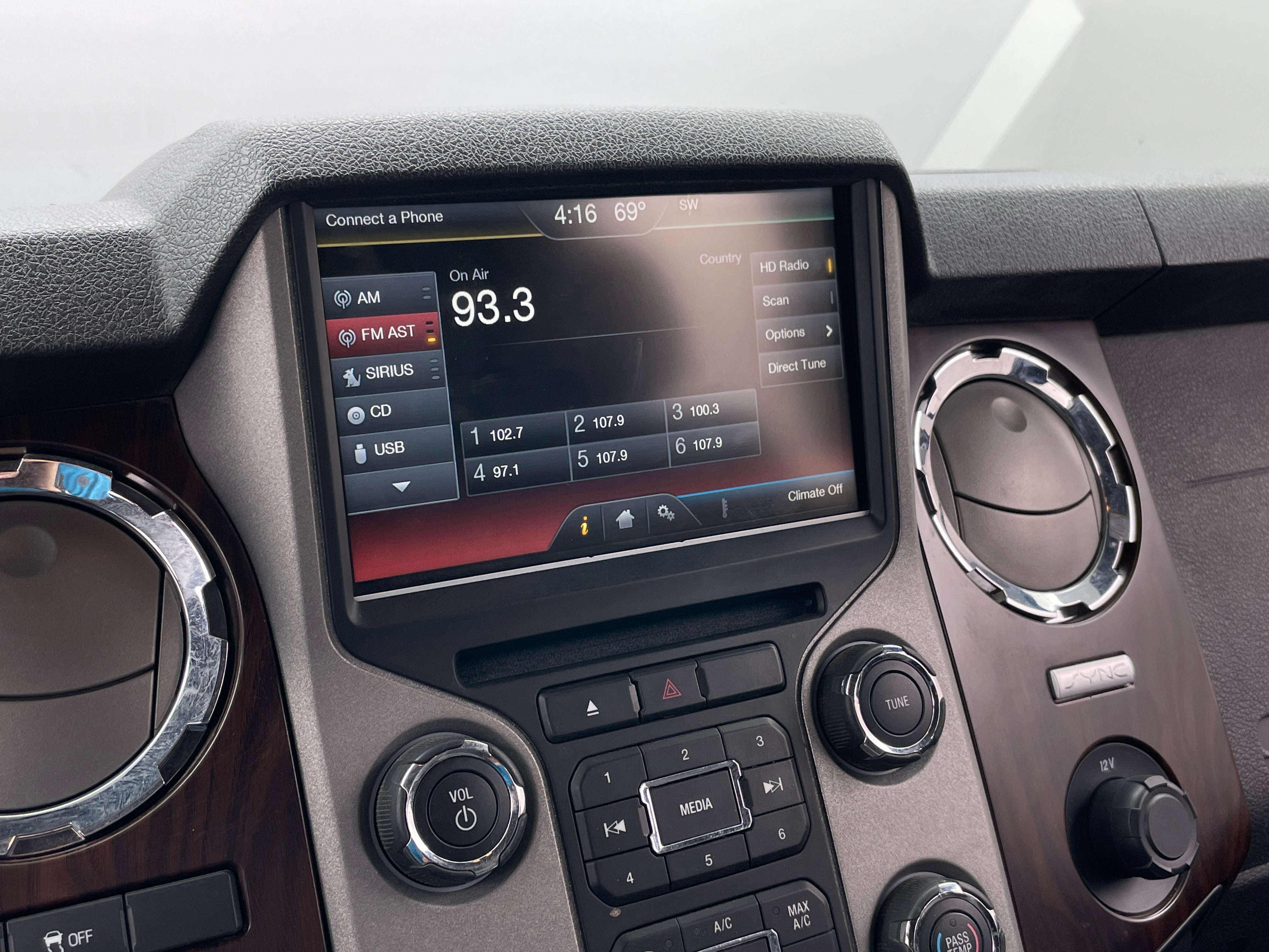 2015 Ford Econoline E-350 3