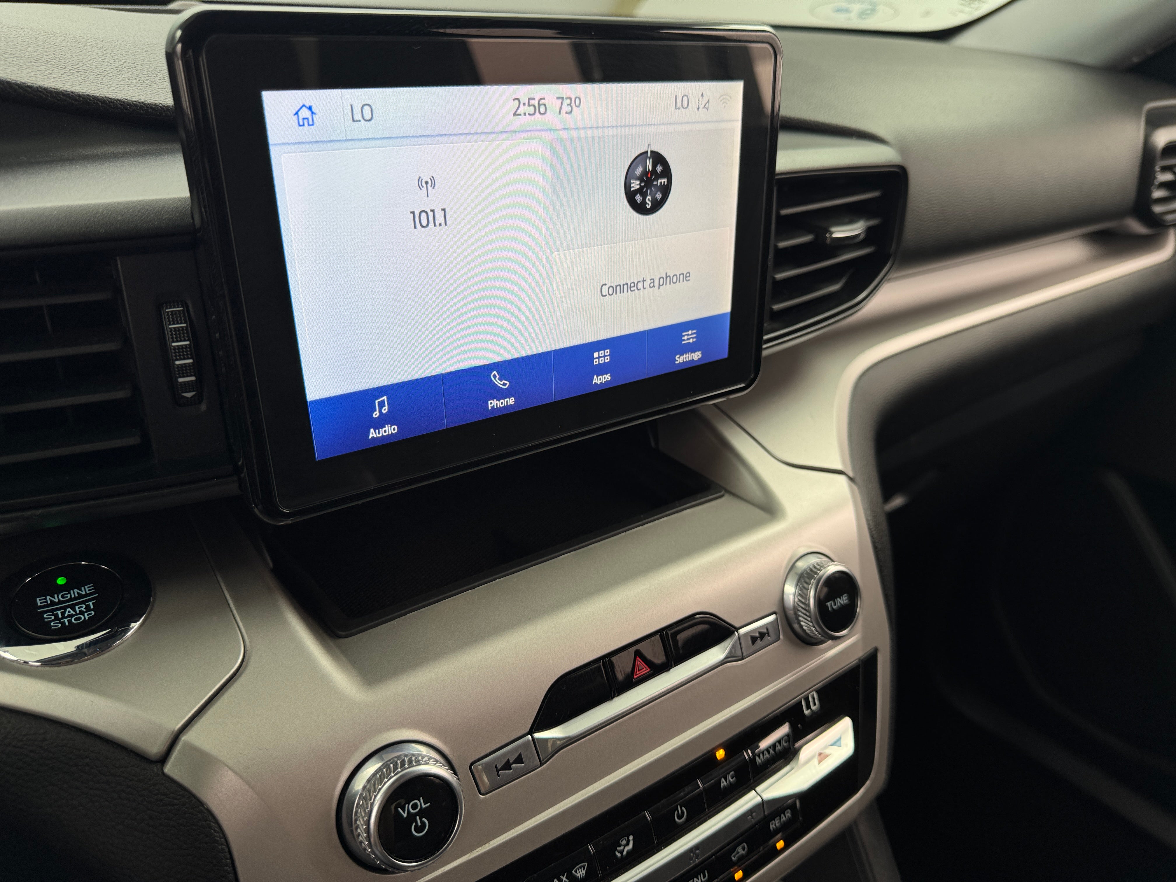 2020 Ford Explorer XLT 4