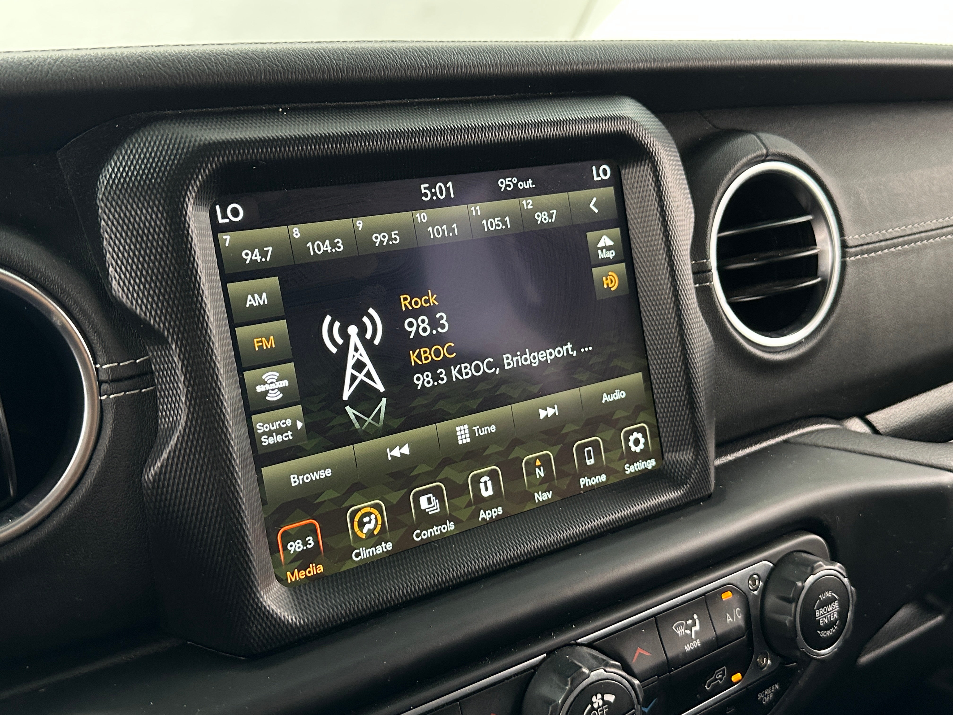 2022 Jeep Wrangler Unlimited Sahara 4xe 3