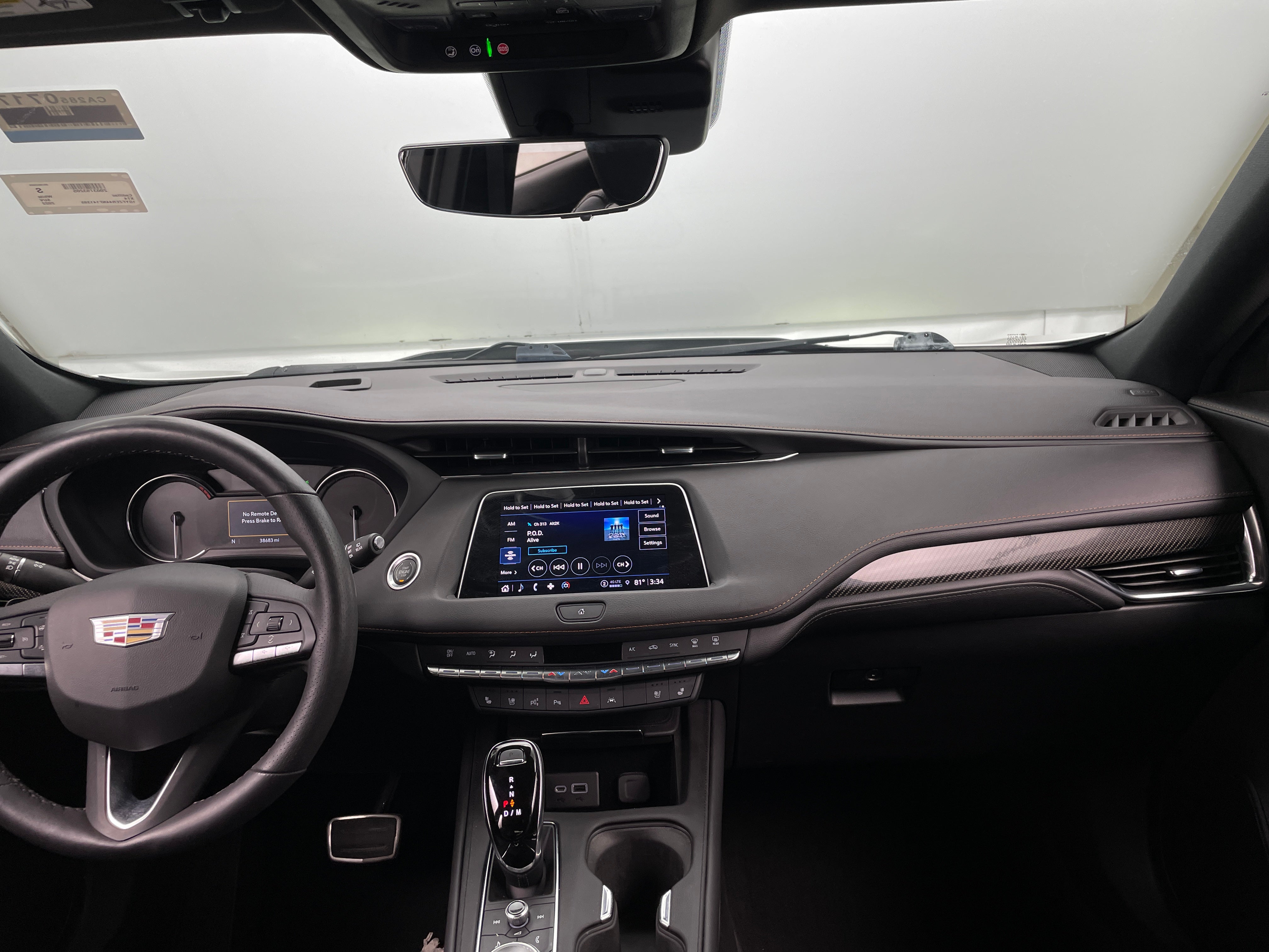2022 Cadillac XT4 Sport 2