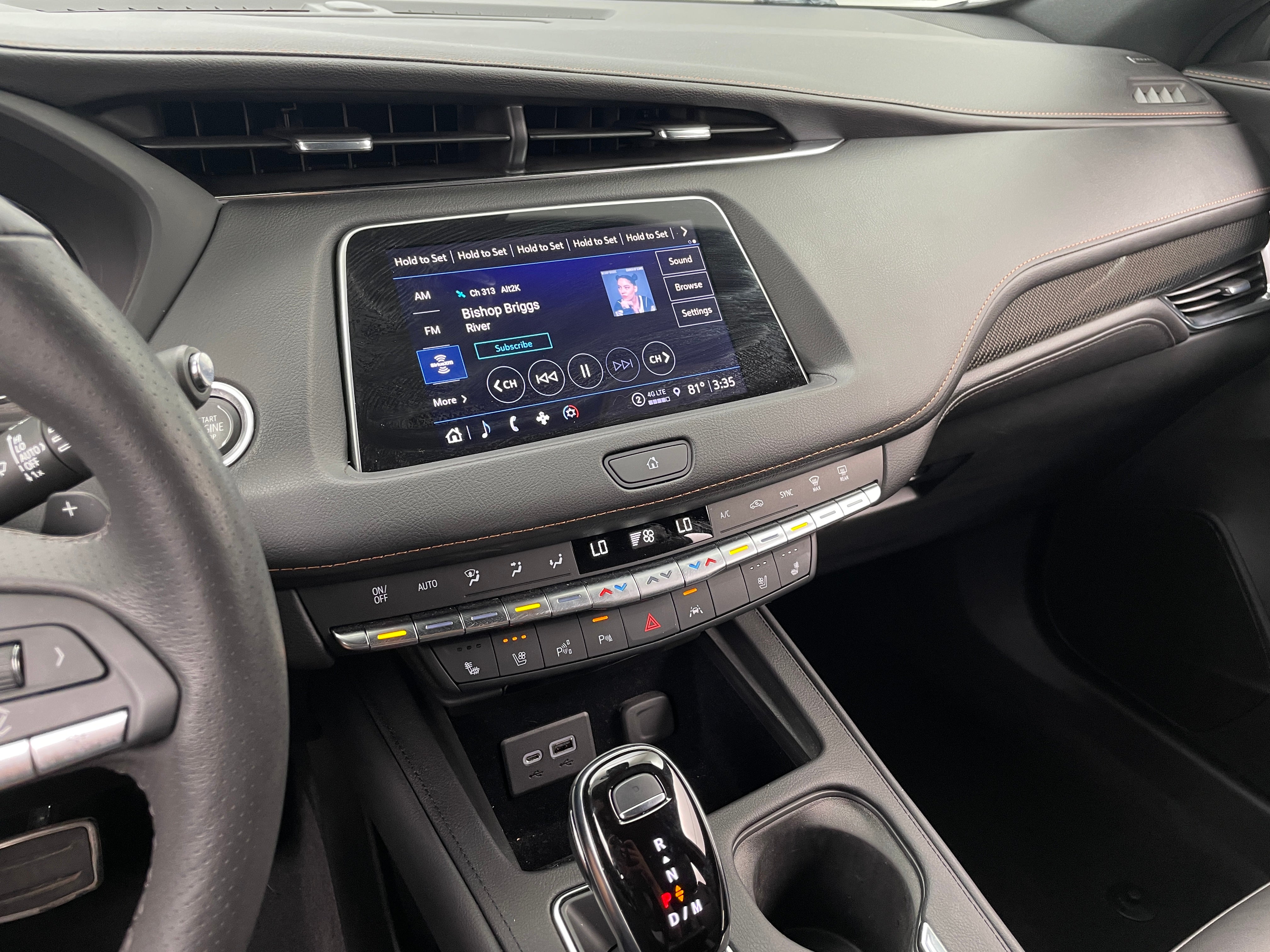 2022 Cadillac XT4 Sport 3