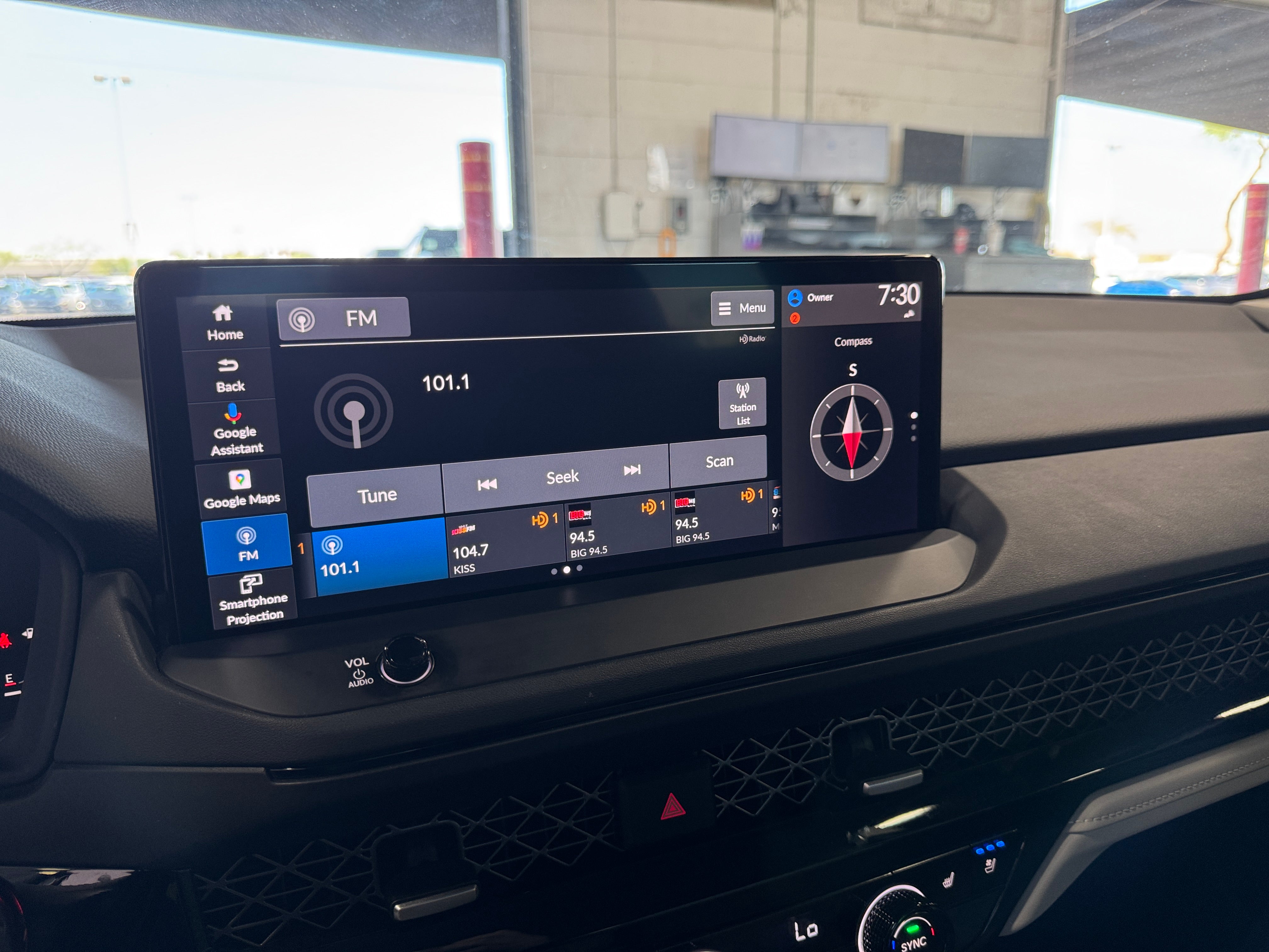 2024 Honda Accord Touring 3