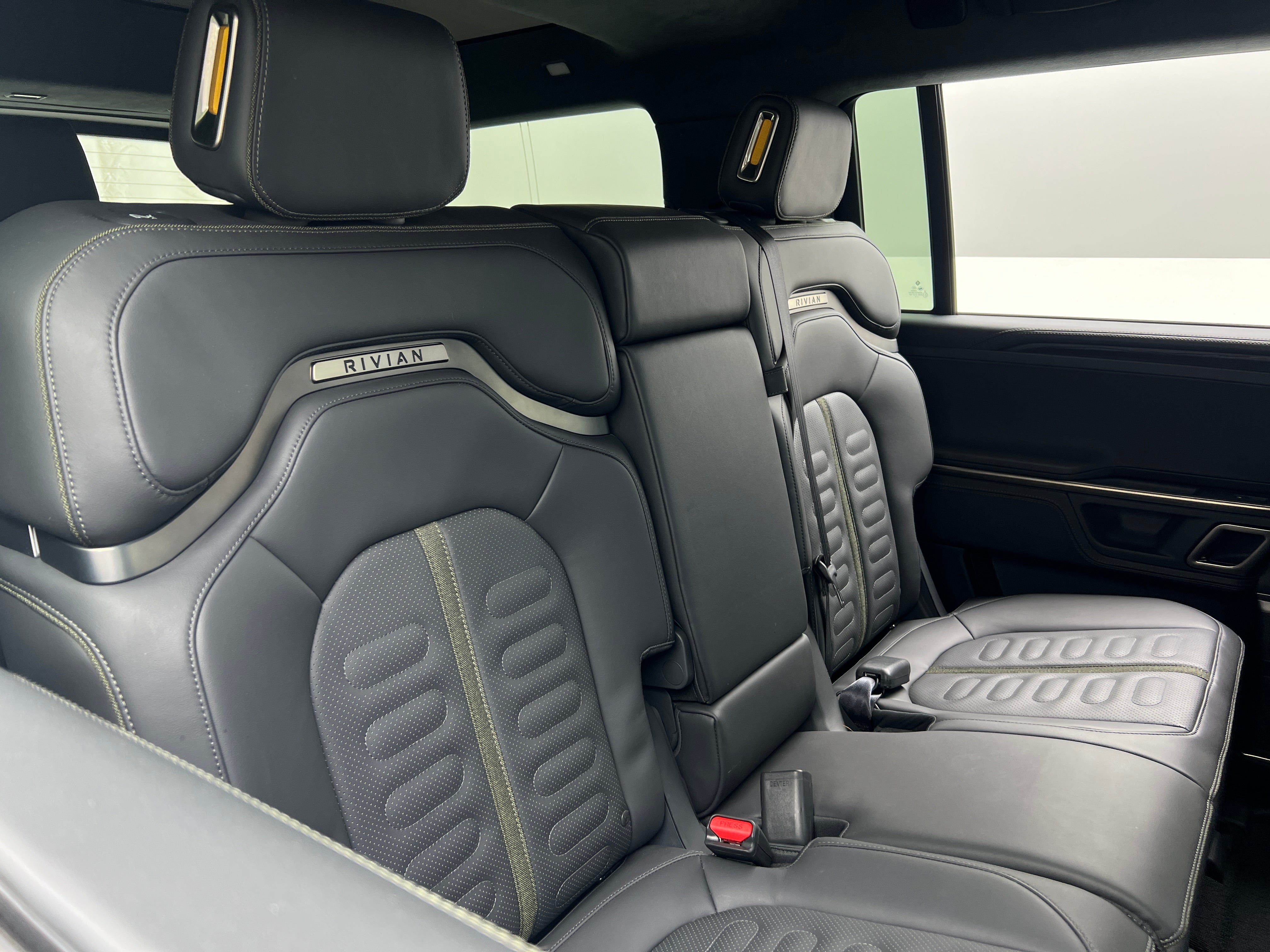 2023 Rivian R1S Launch Edition 5