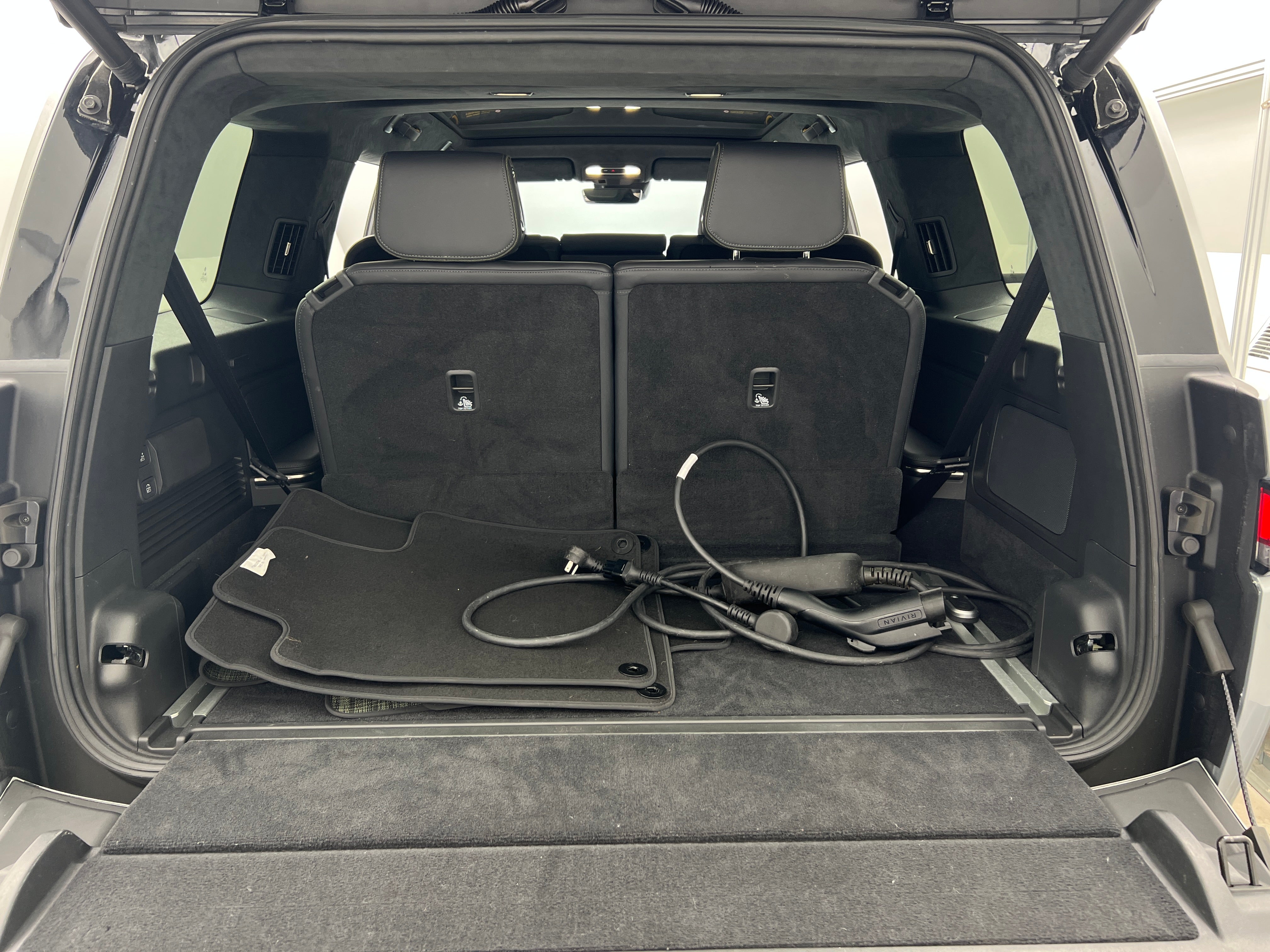 2023 Rivian R1S Launch Edition 6
