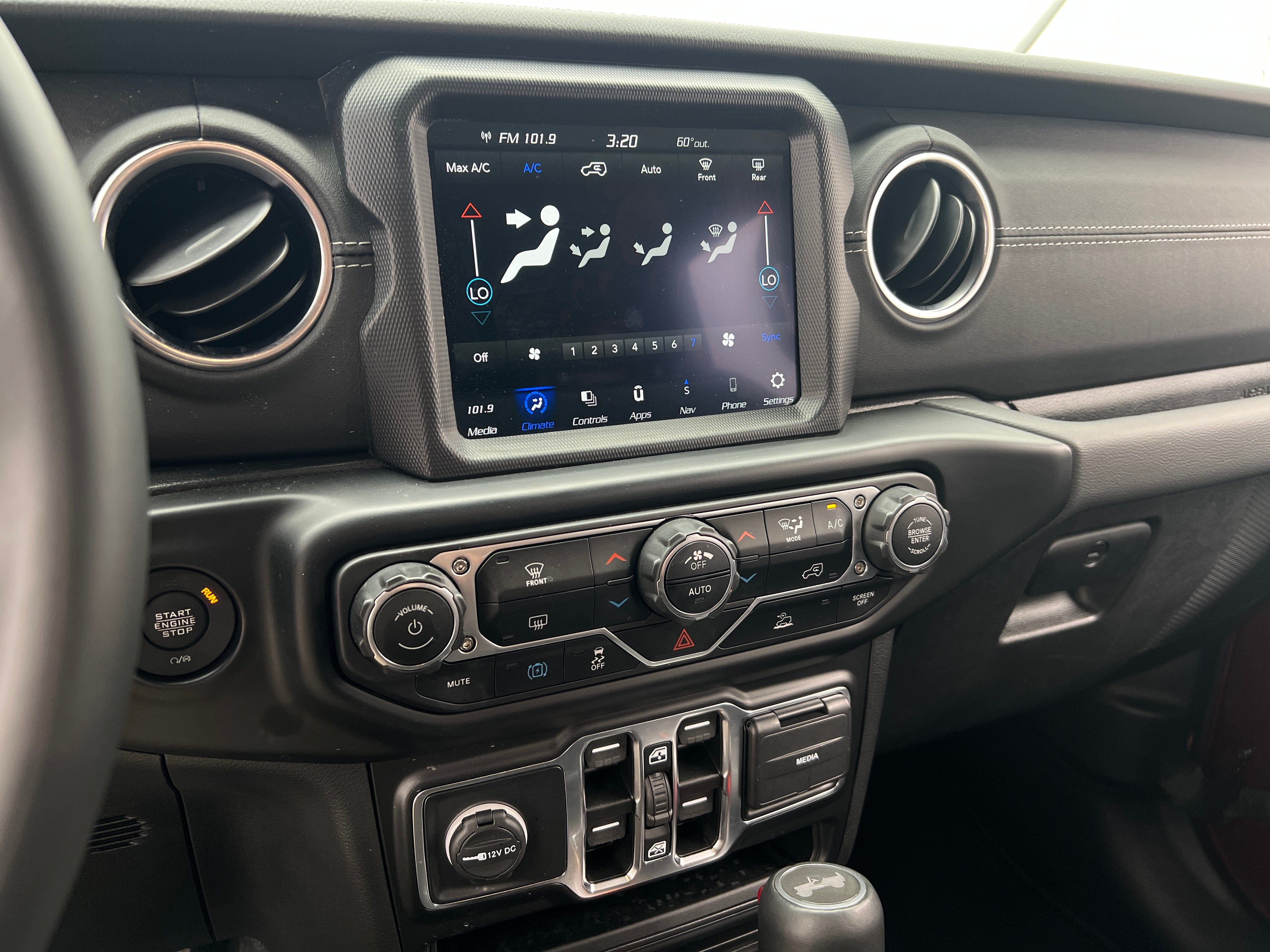 2022 Jeep Wrangler Unlimited Sahara 4xe 3