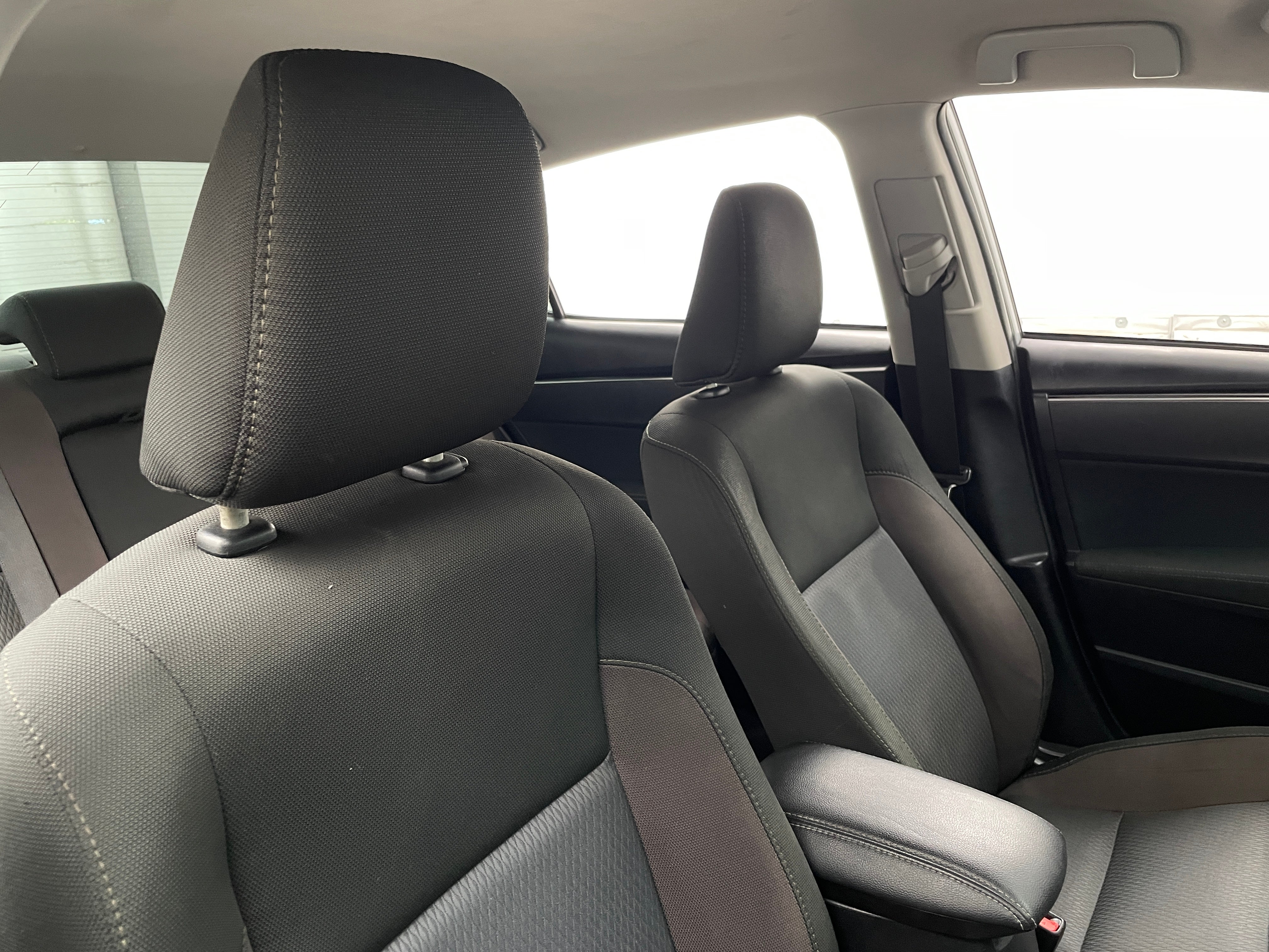2017 Toyota Corolla LE 2