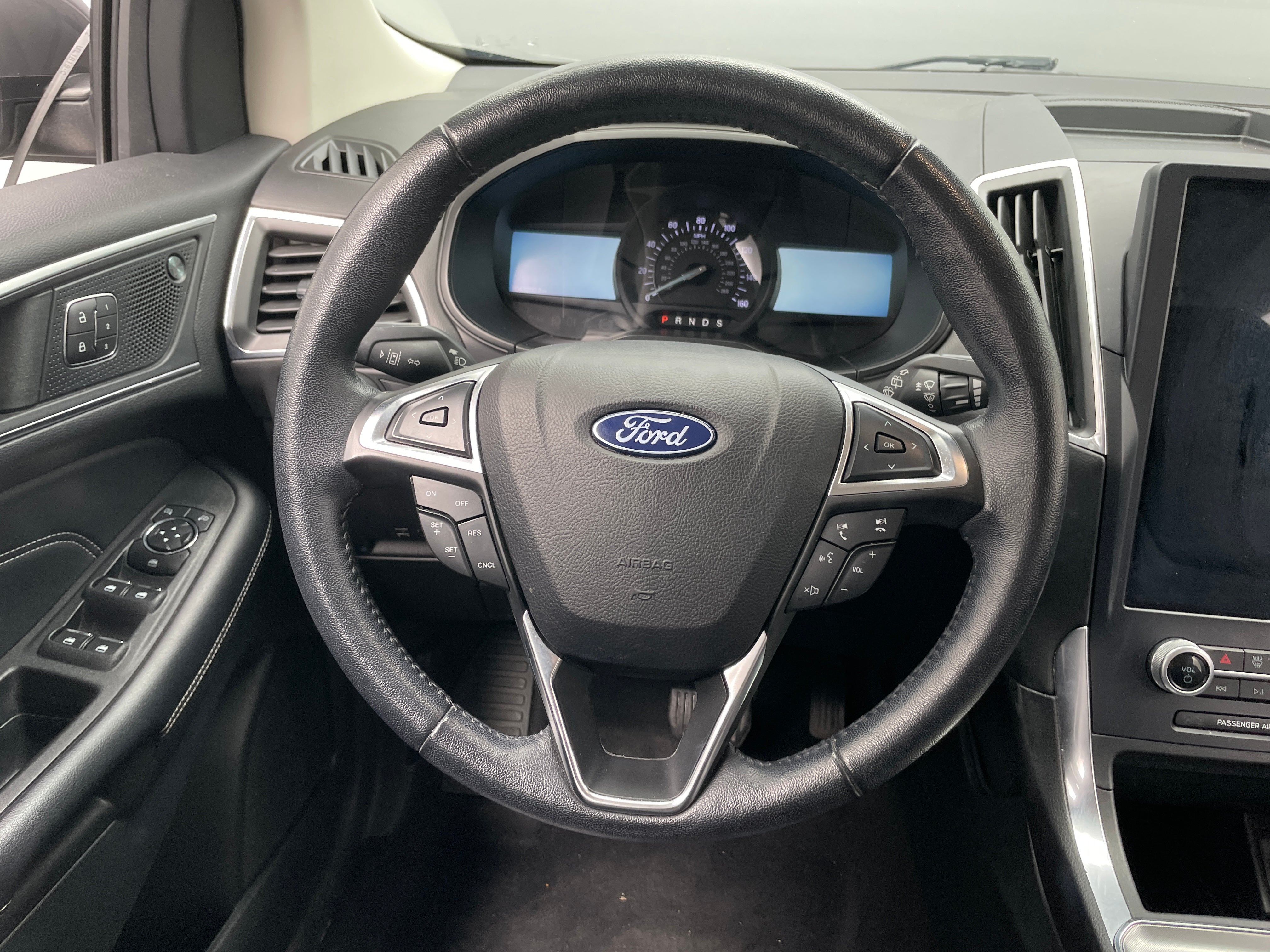 2022 Ford Edge Titanium 4