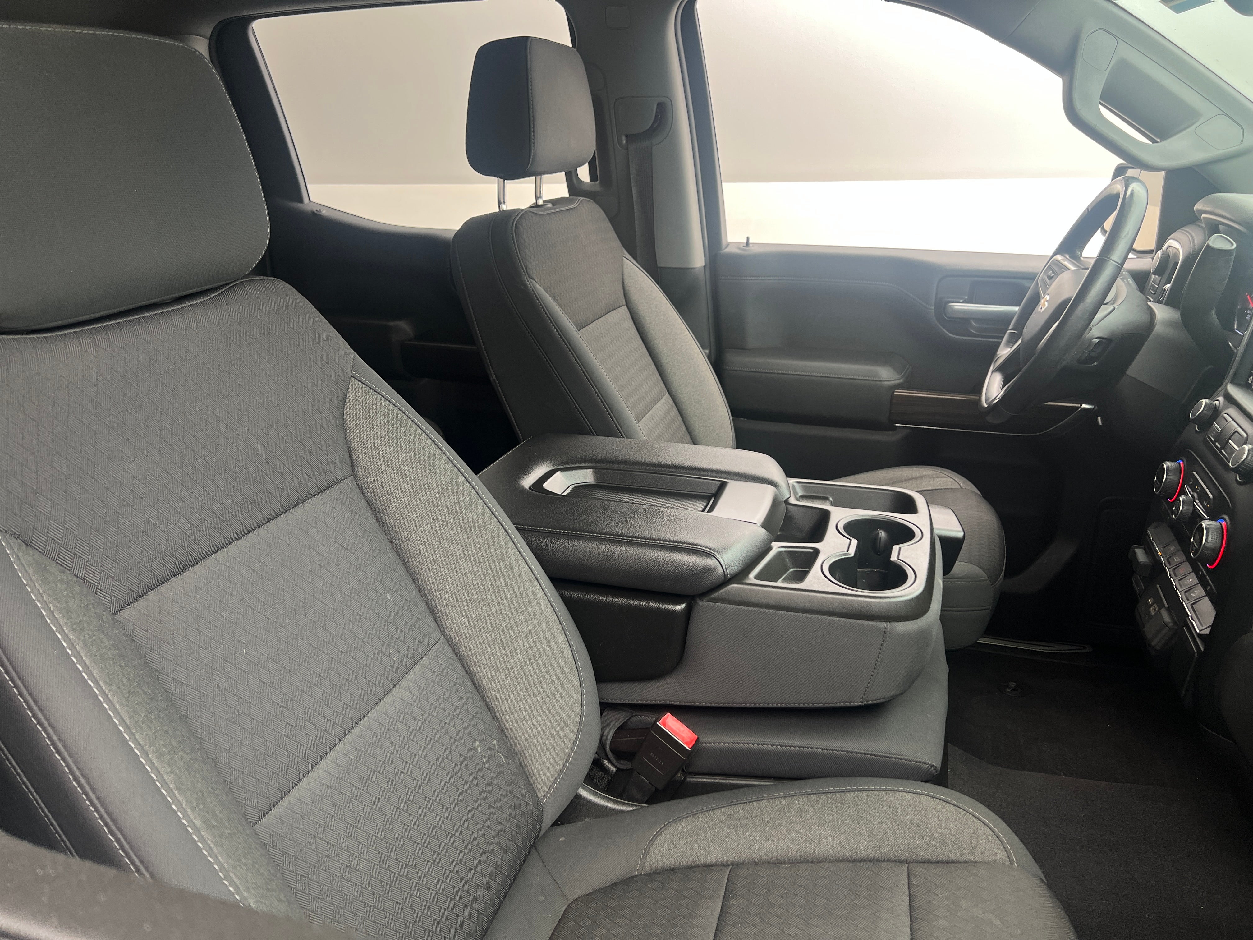 2020 Chevrolet Silverado 1500 LT 2
