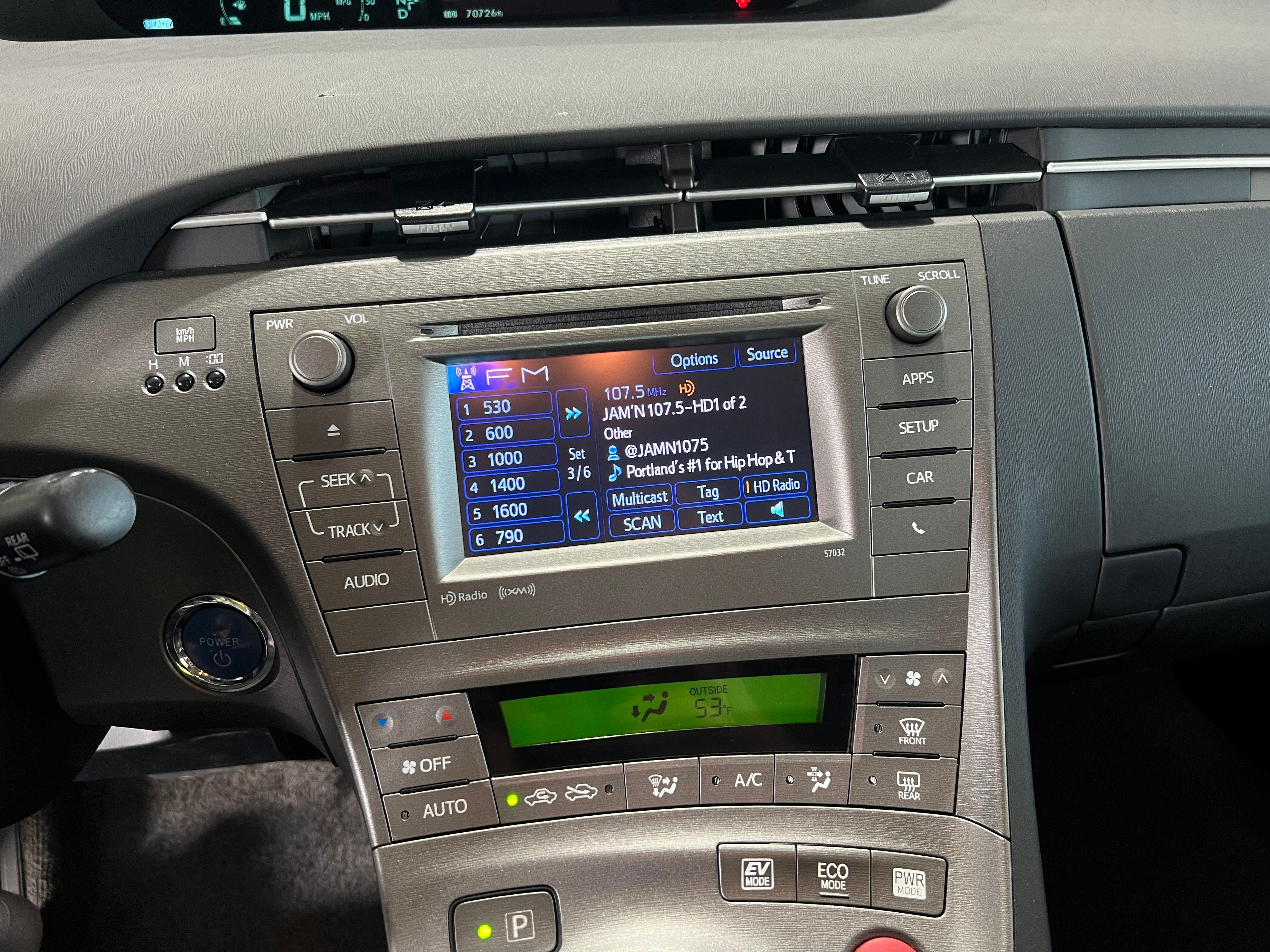 2015 Toyota Prius Three 4