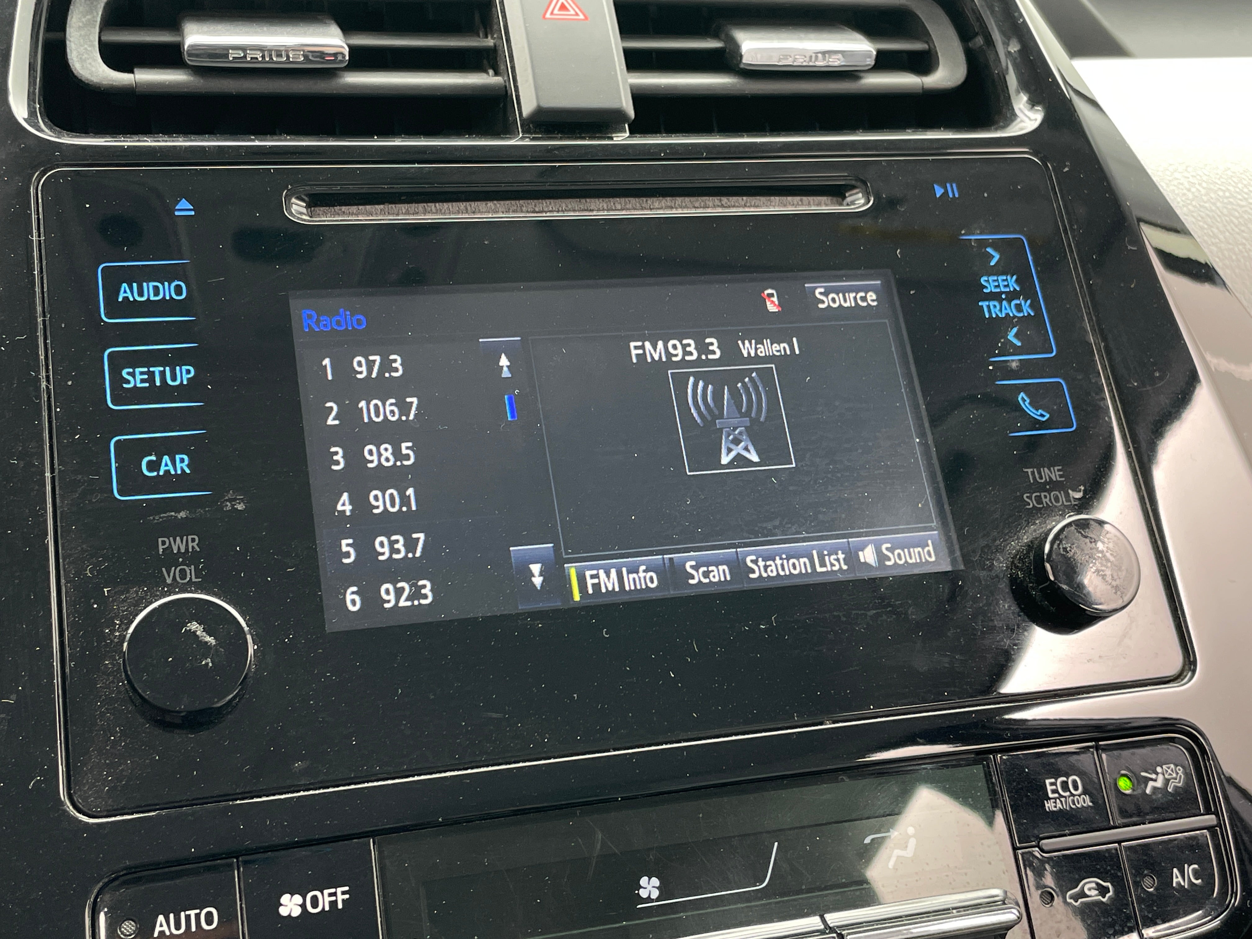 2016 Toyota Prius Two 4