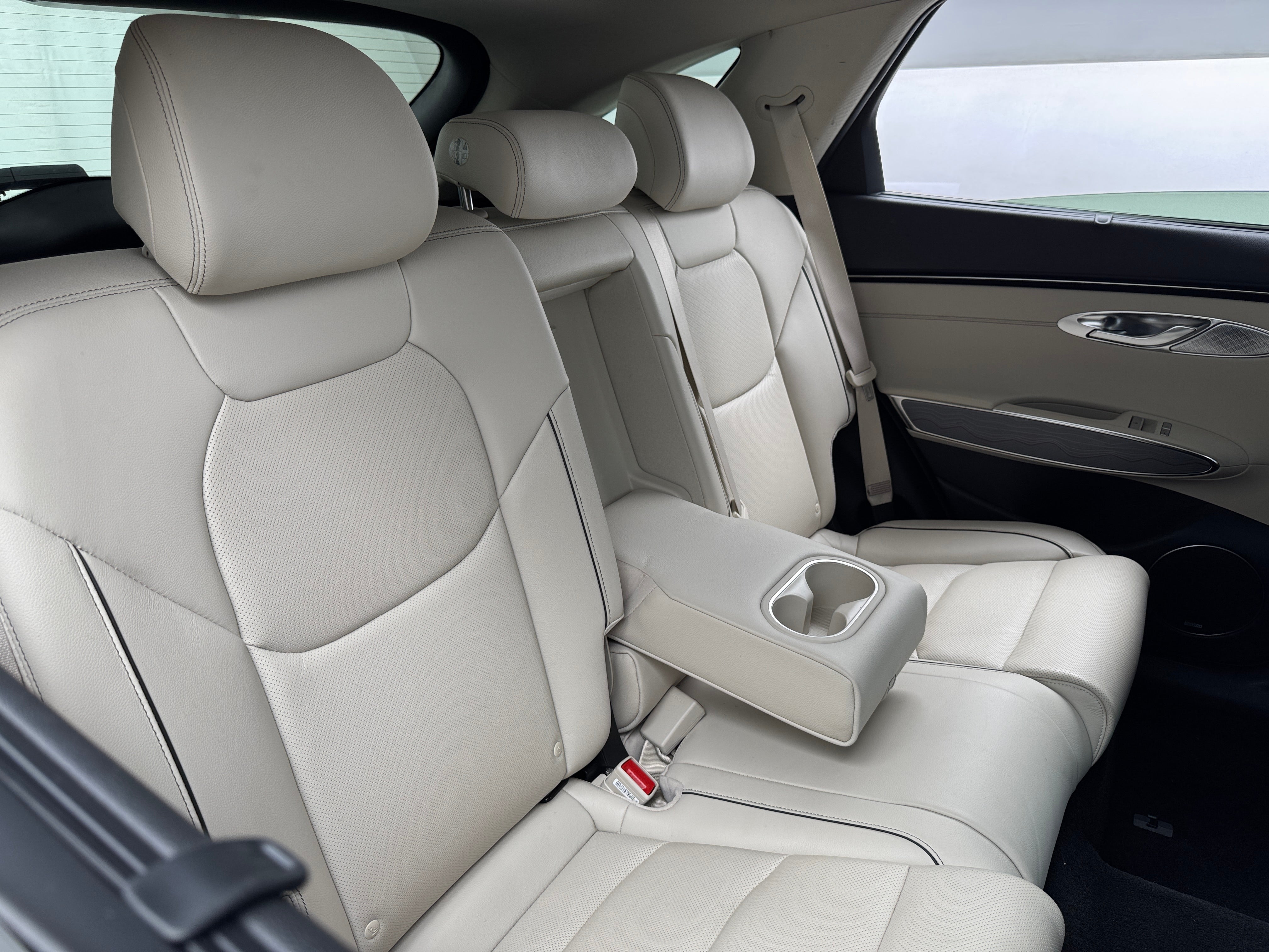 2023 Genesis GV70 Standard 5