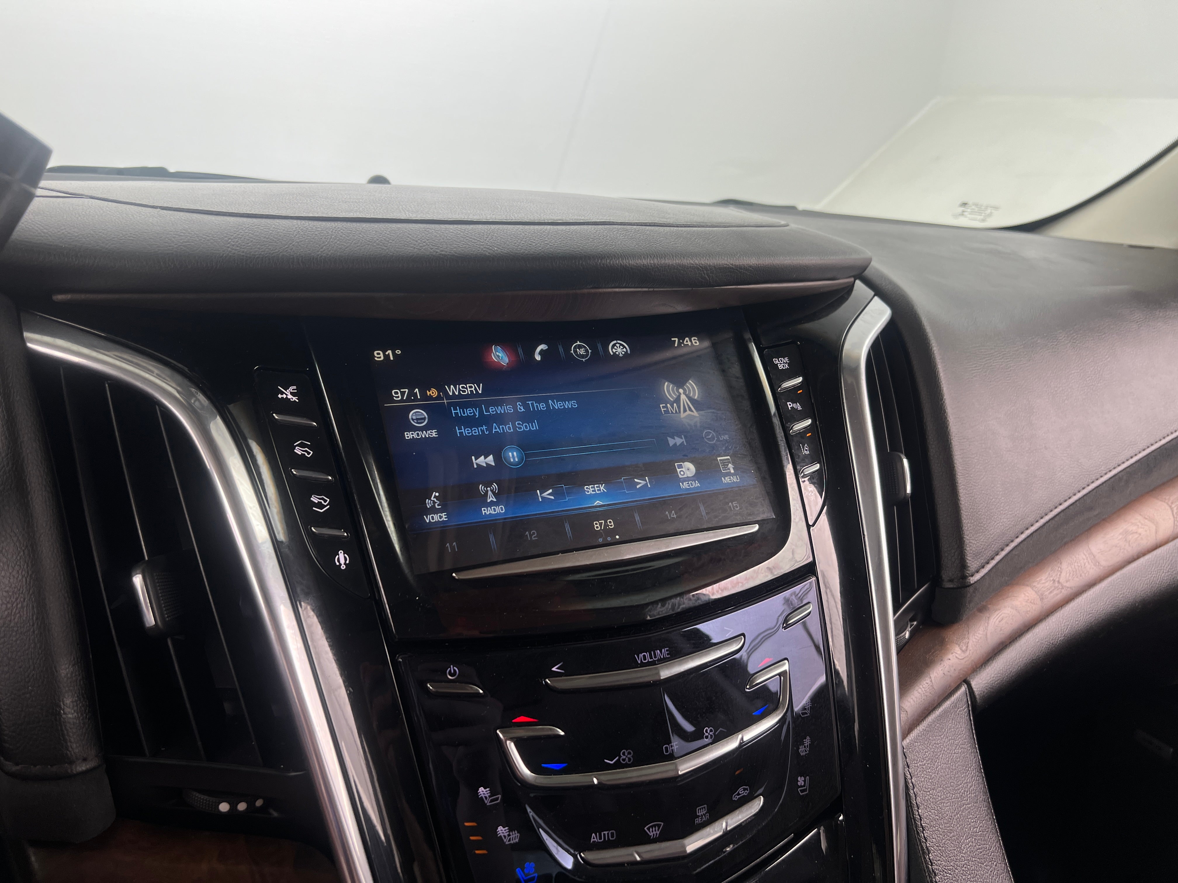 2015 Cadillac Escalade Premium 3