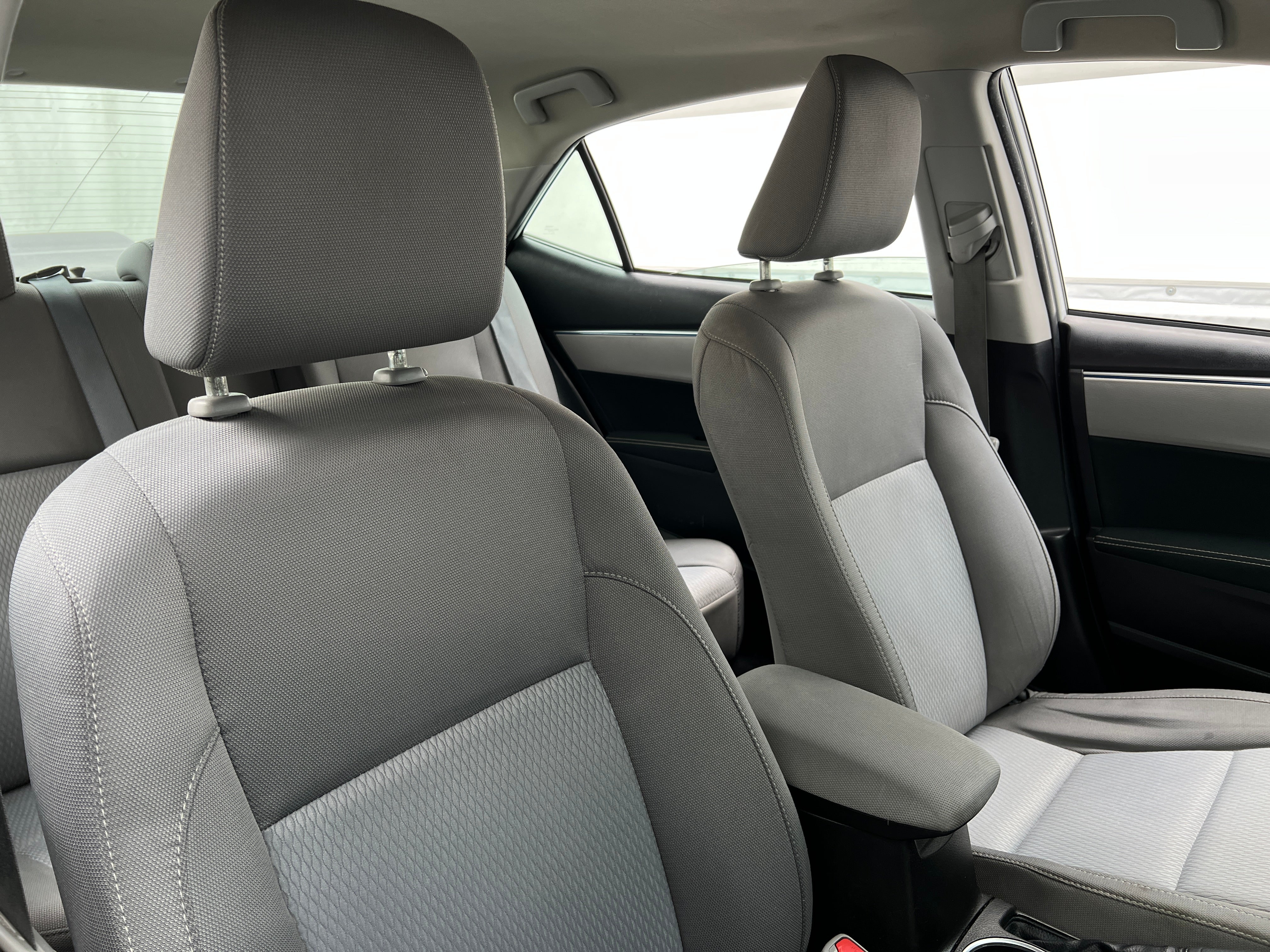 2016 Toyota Corolla LE 2