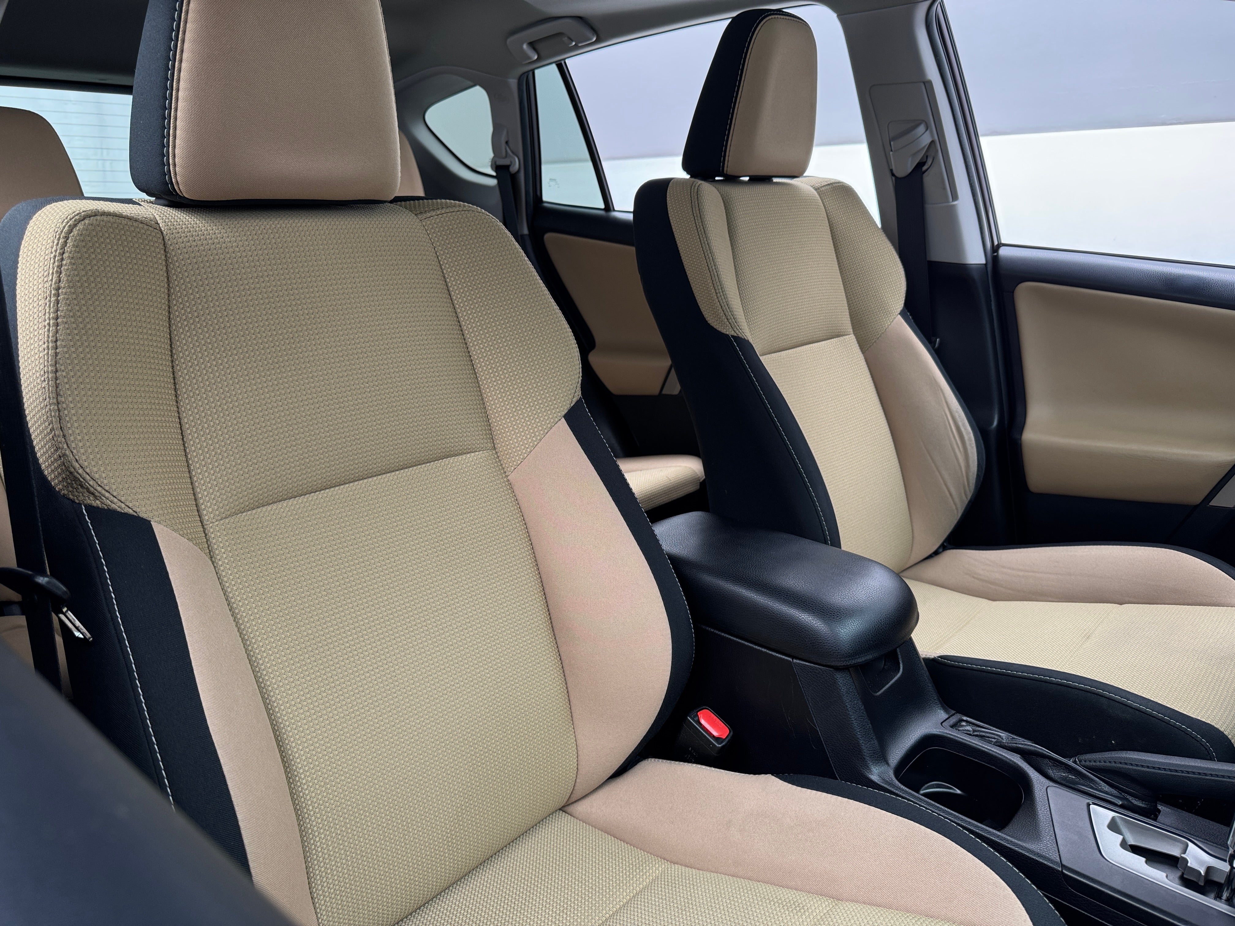 2018 Toyota RAV4 XLE 2