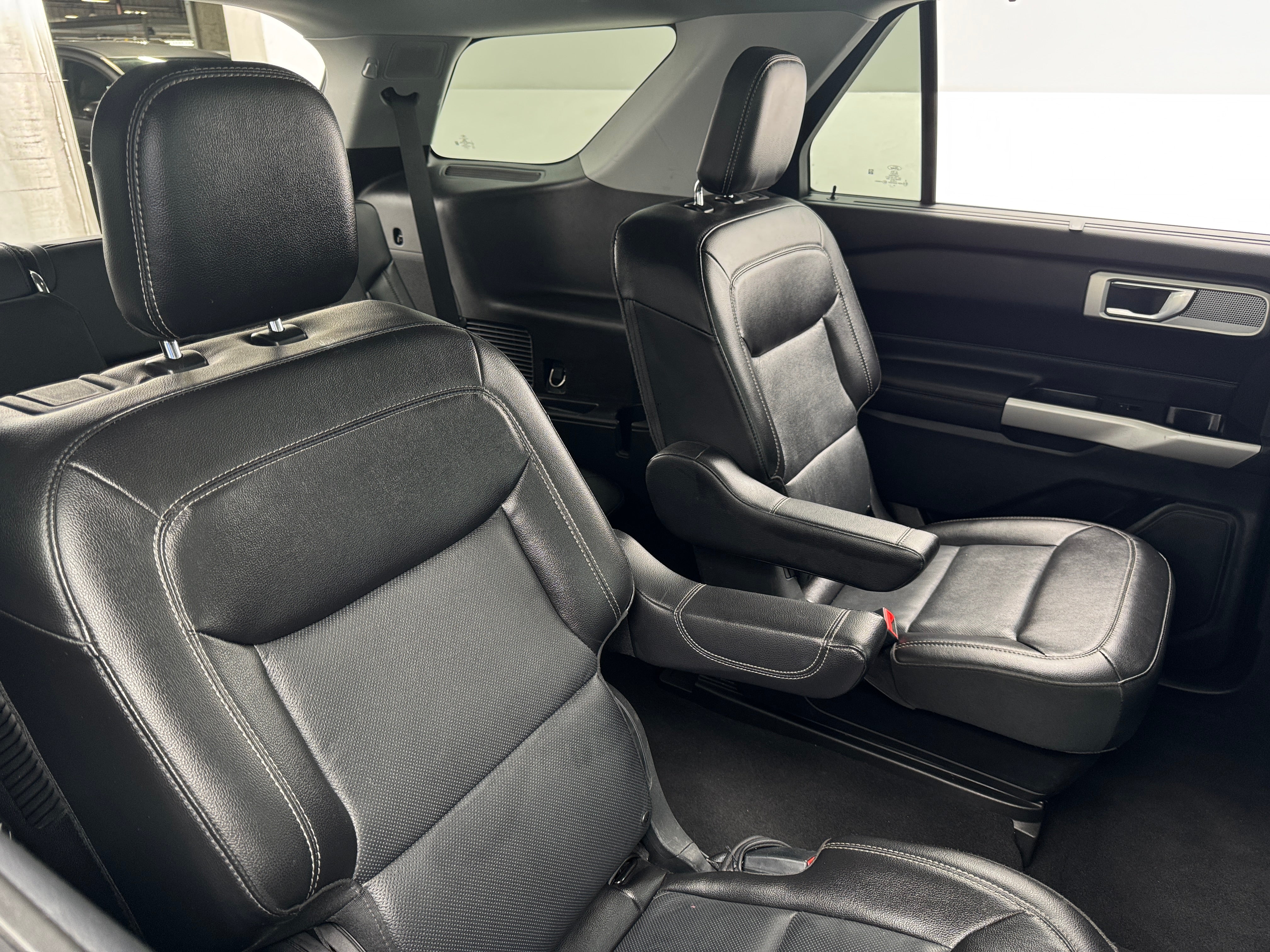 2022 Ford Explorer Limited 5