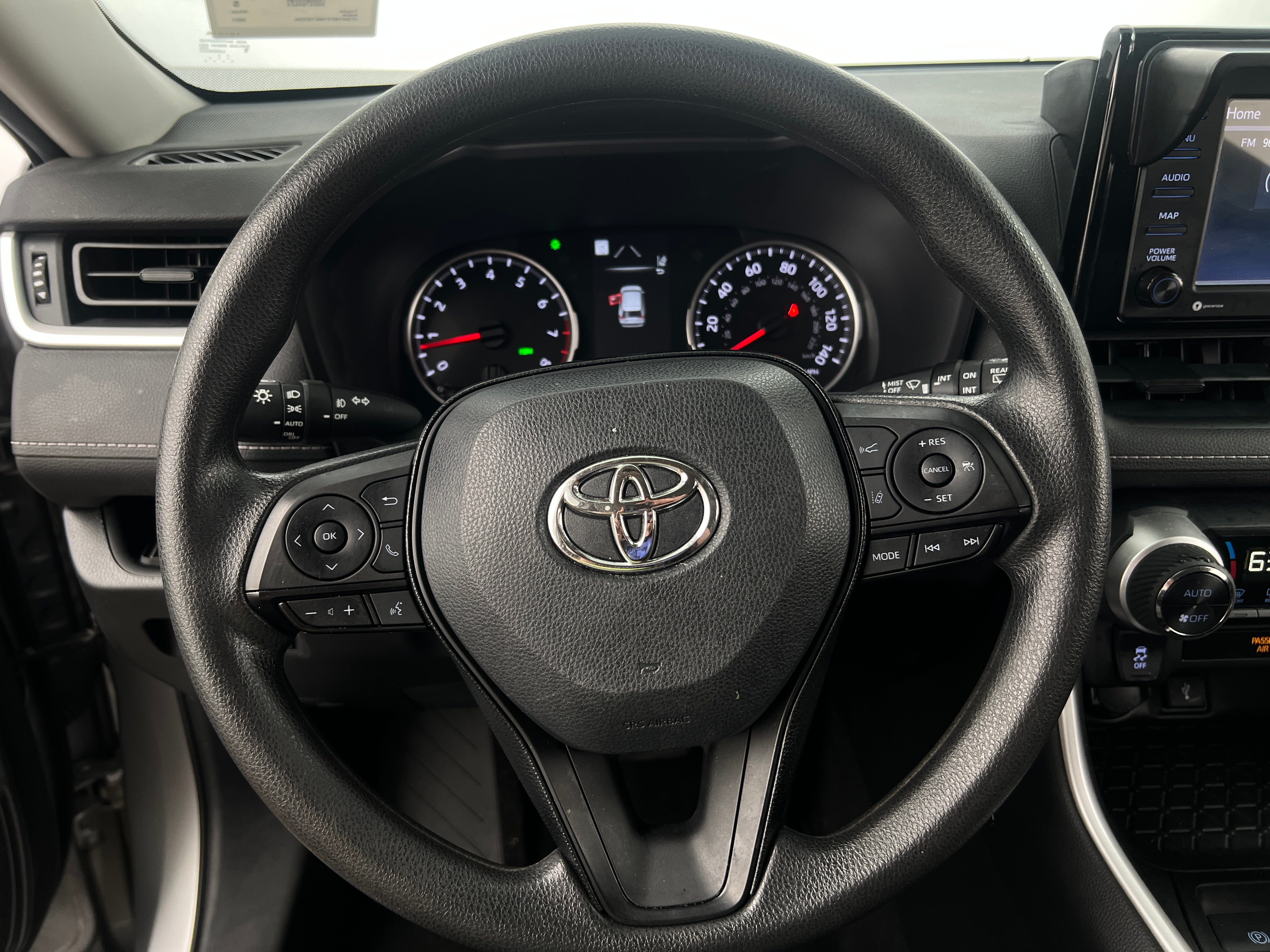 2021 Toyota RAV4 XLE 5