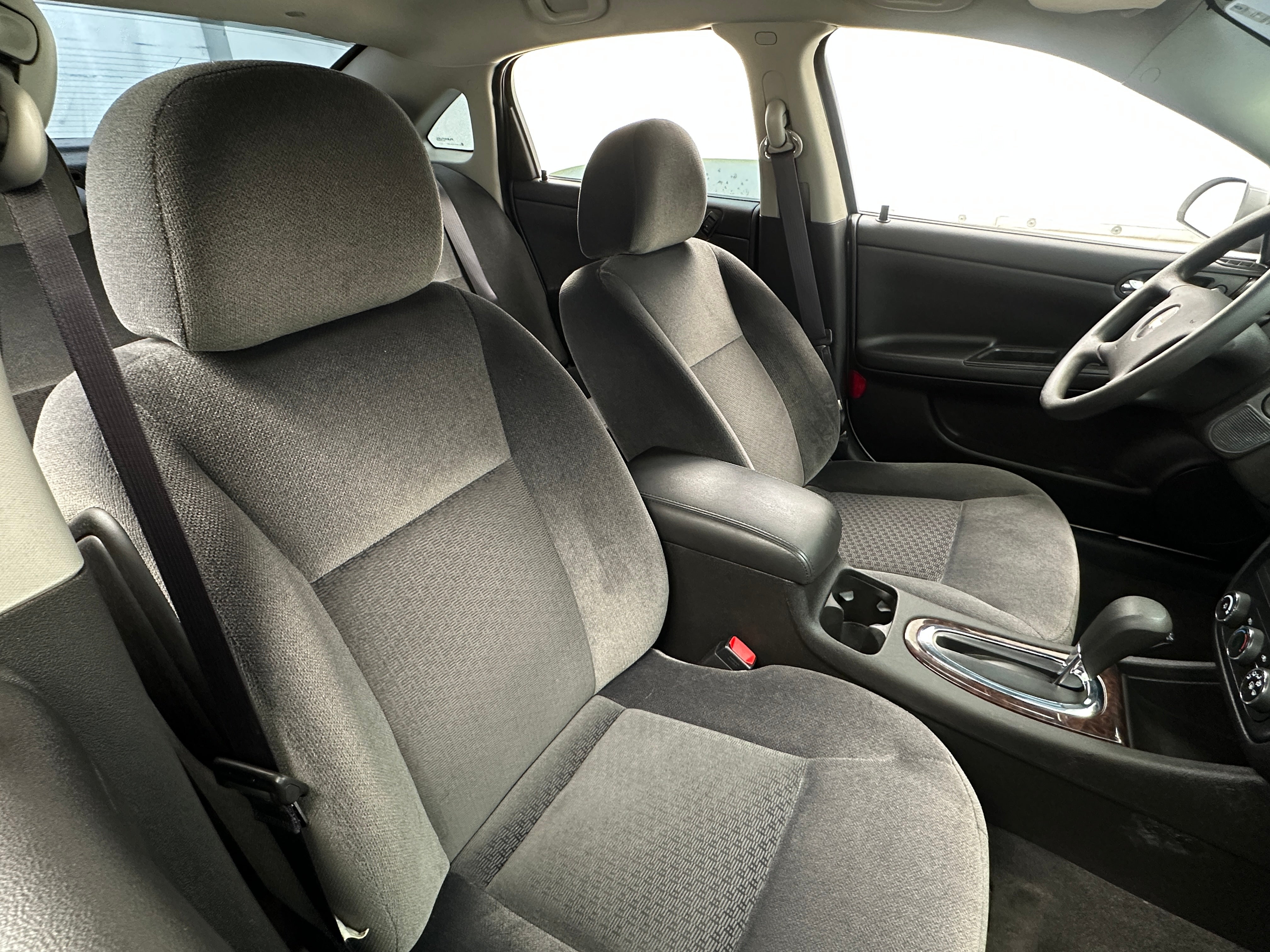 2016 Chevrolet Impala LS 2
