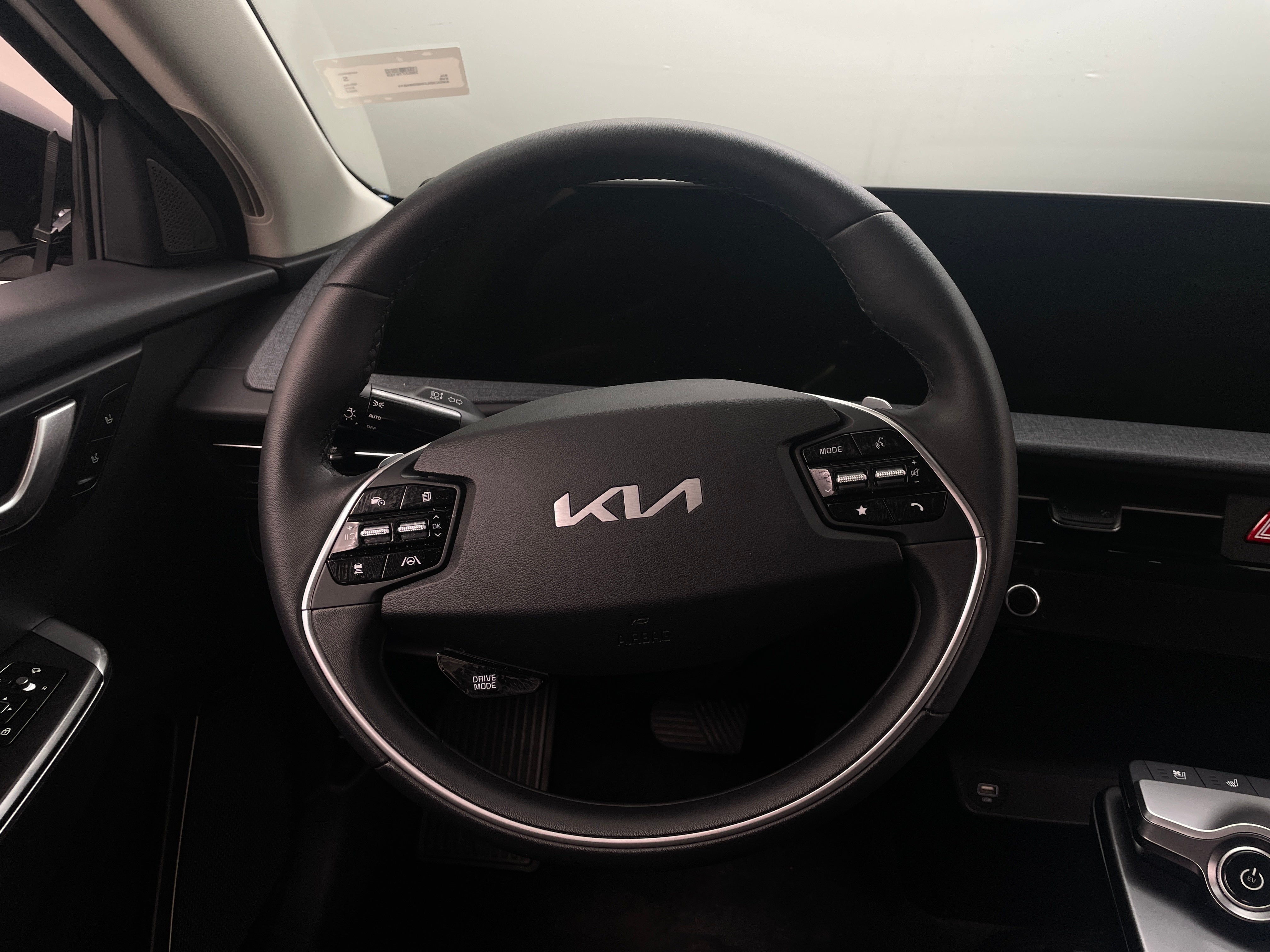 2022 Kia EV6 Wind 4