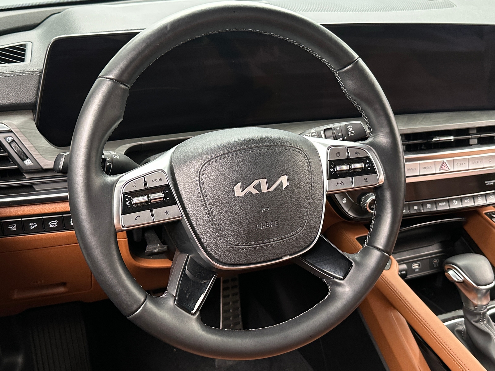 Thumbnail: 2023 Kia Telluride - 4