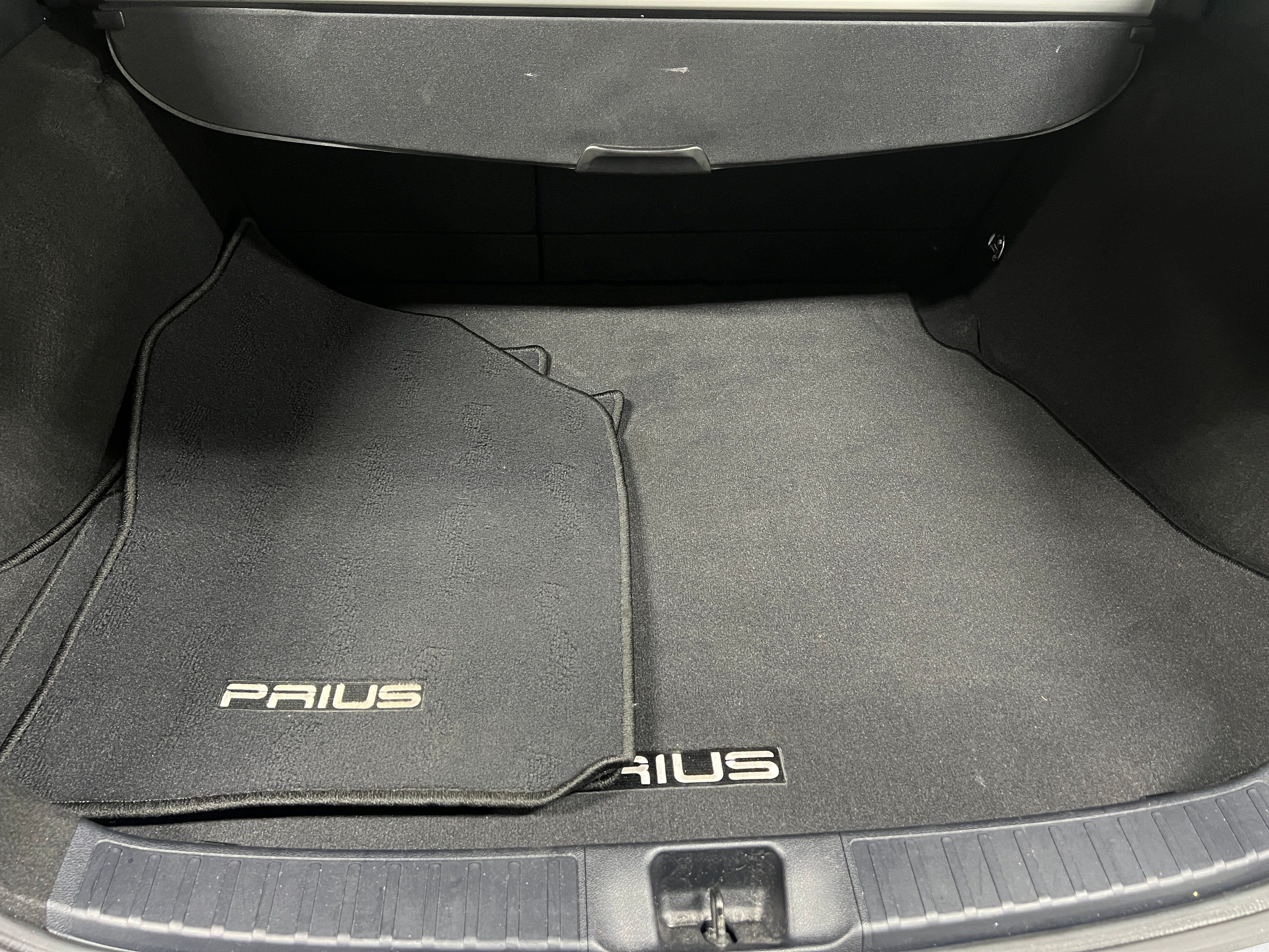 2016 Toyota Prius Four Touring 7