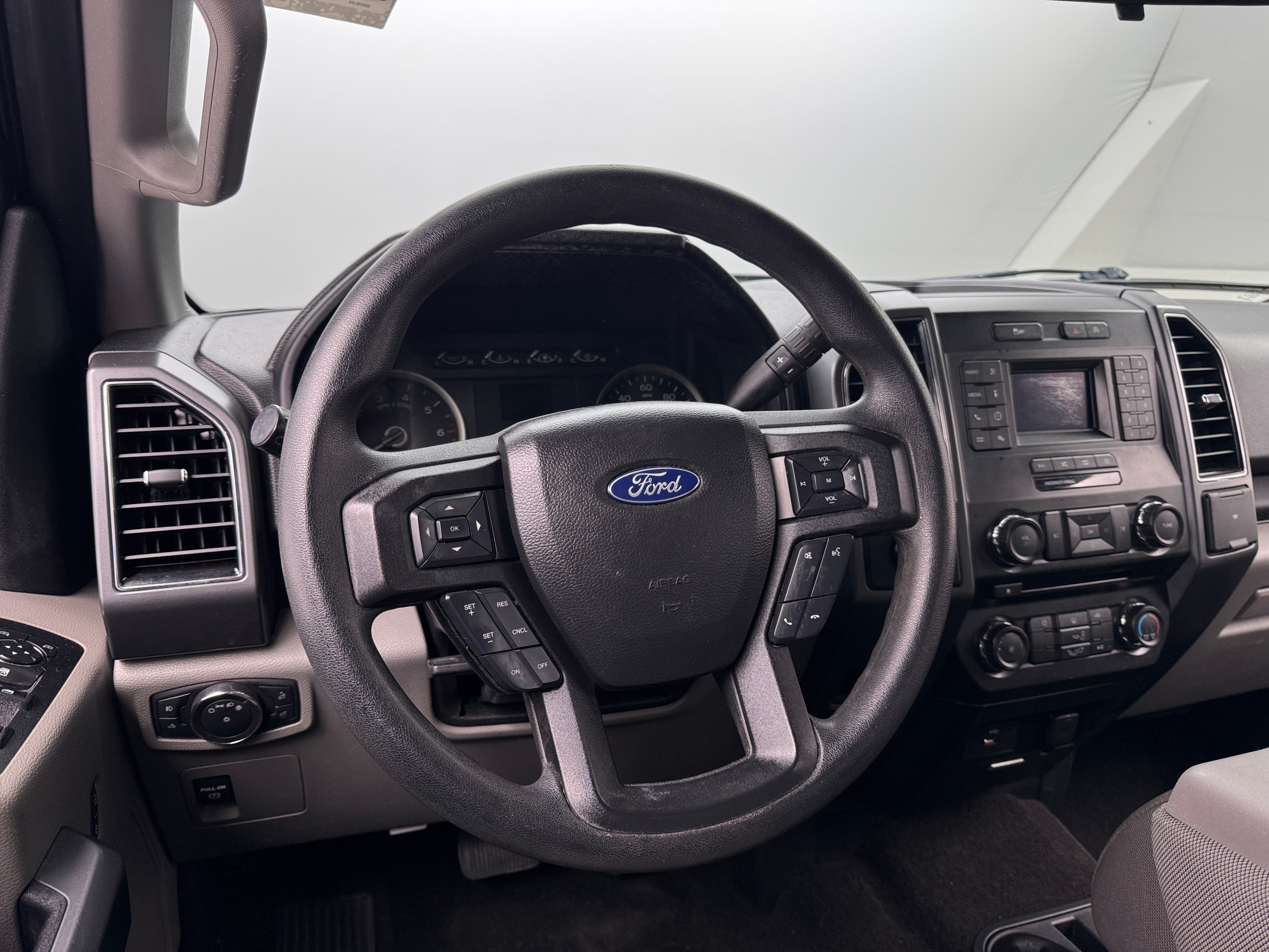 2018 Ford Econoline E-150 5