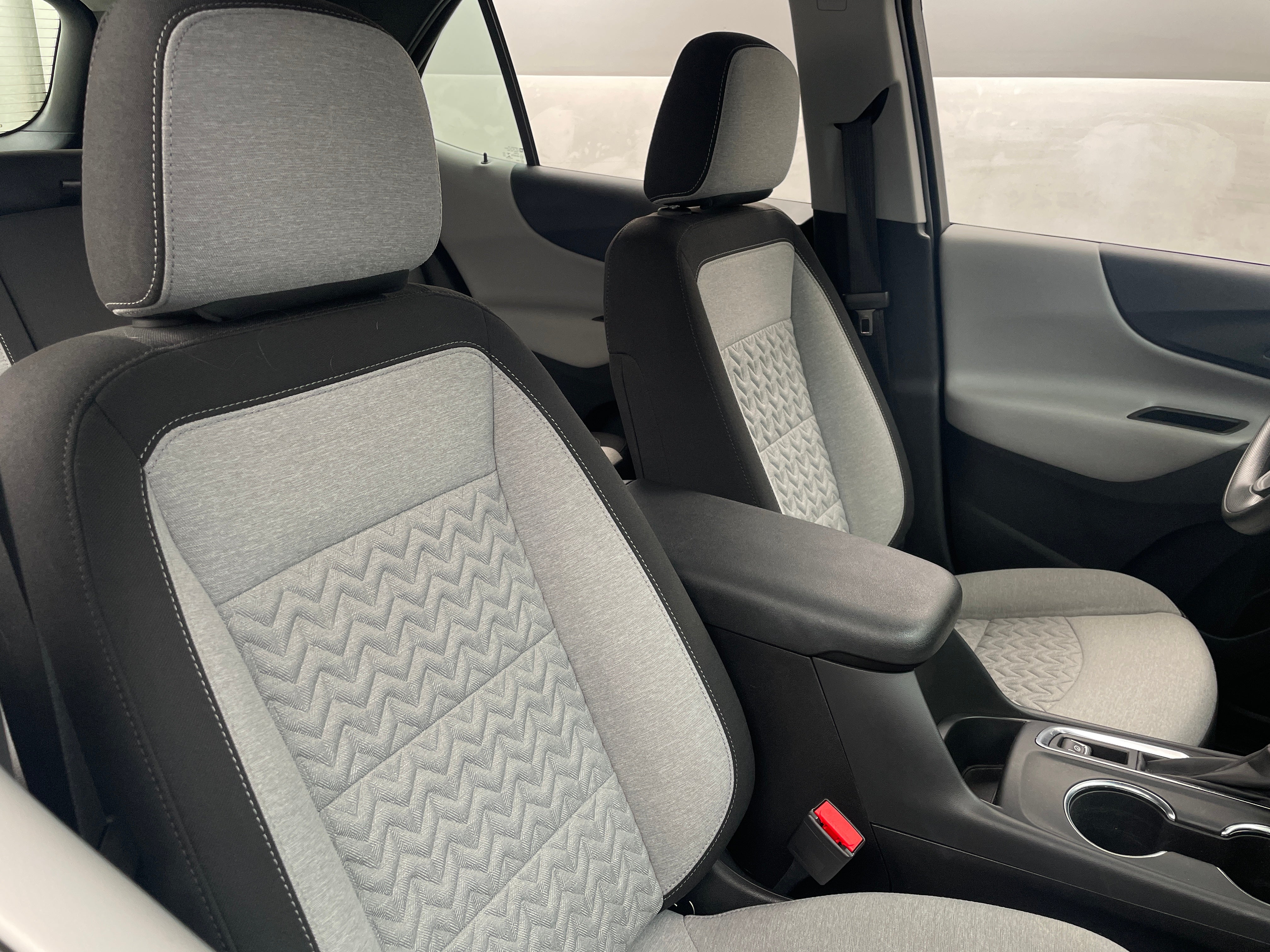 2023 Chevrolet Equinox LS 2