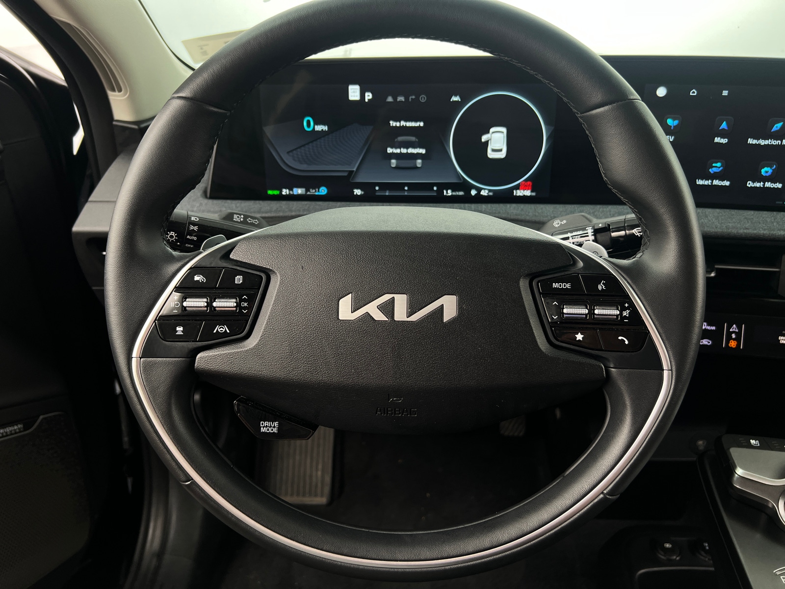 Thumbnail: 2024 Kia EV6 - 4
