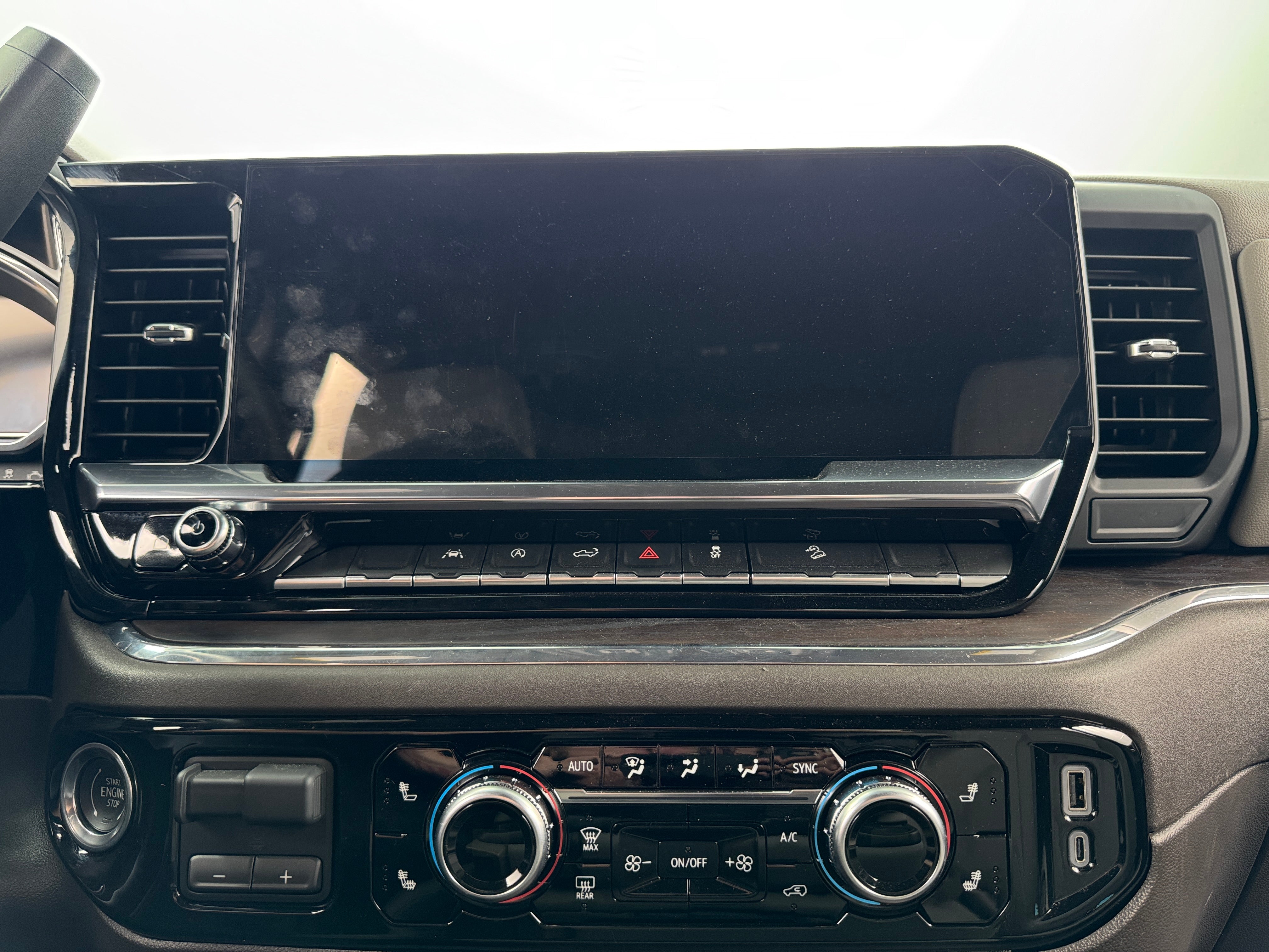 2024 GMC Sierra 1500 SLT 4