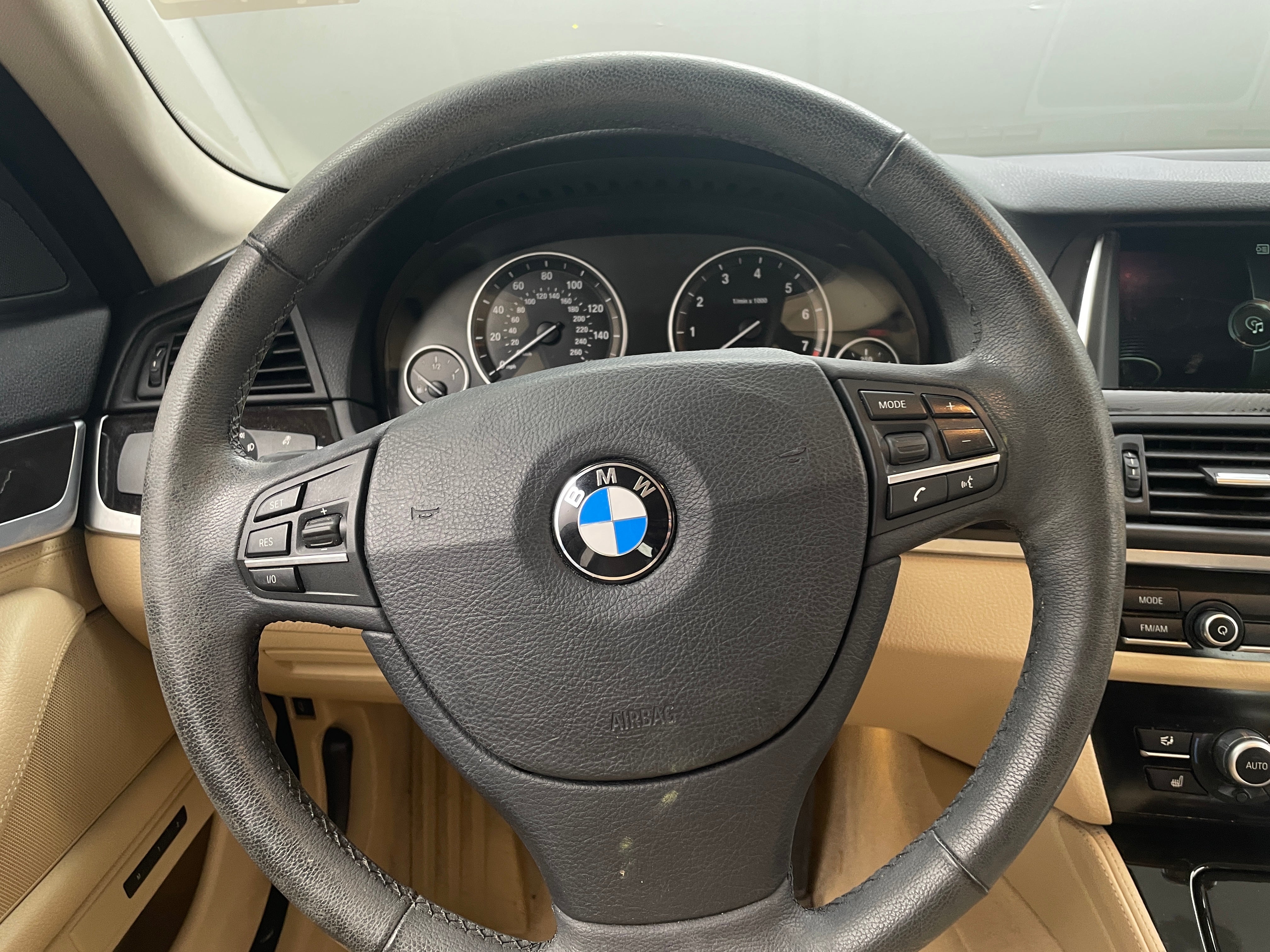 2014 BMW 5 Series 528i xDrive 5