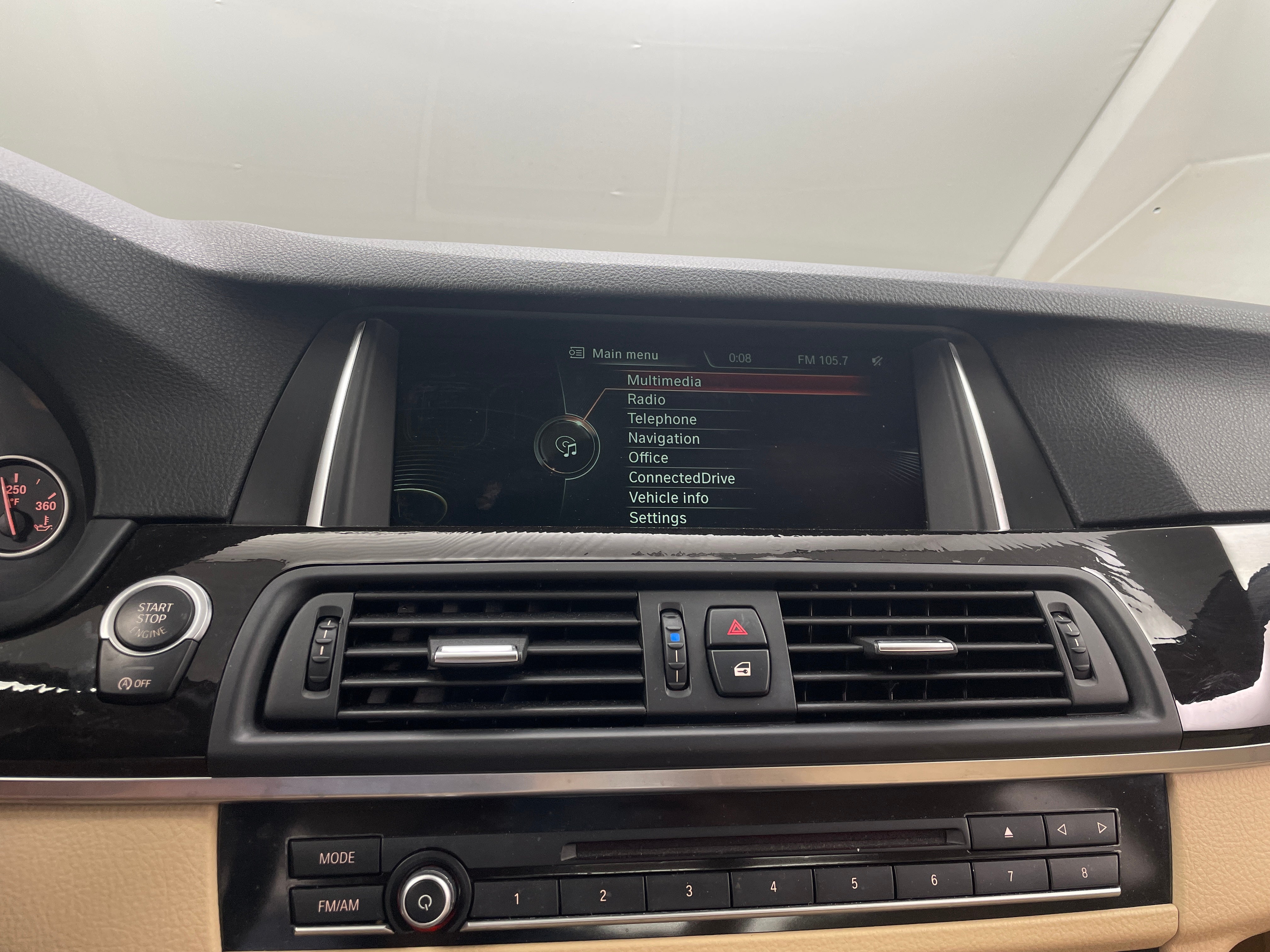 2014 BMW 5 Series 528i xDrive 4