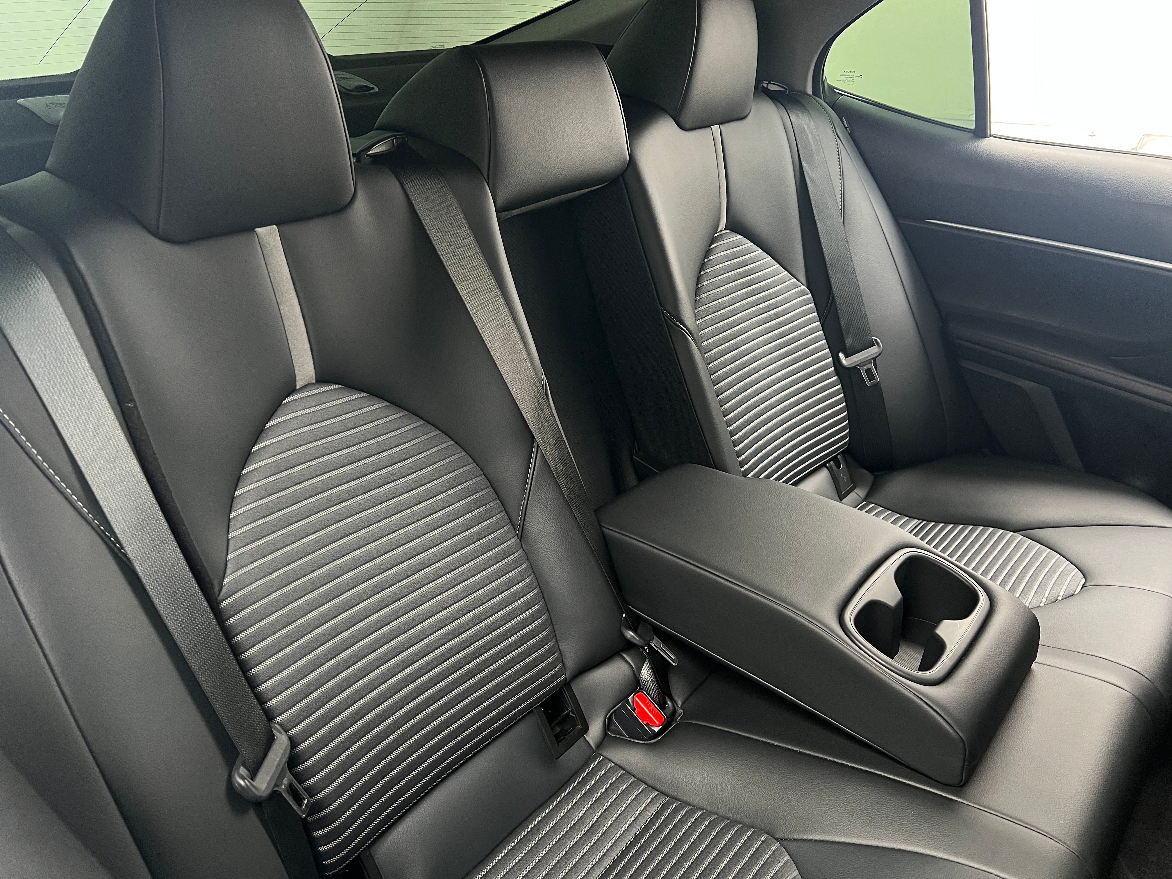 2020 Toyota Camry SE 5
