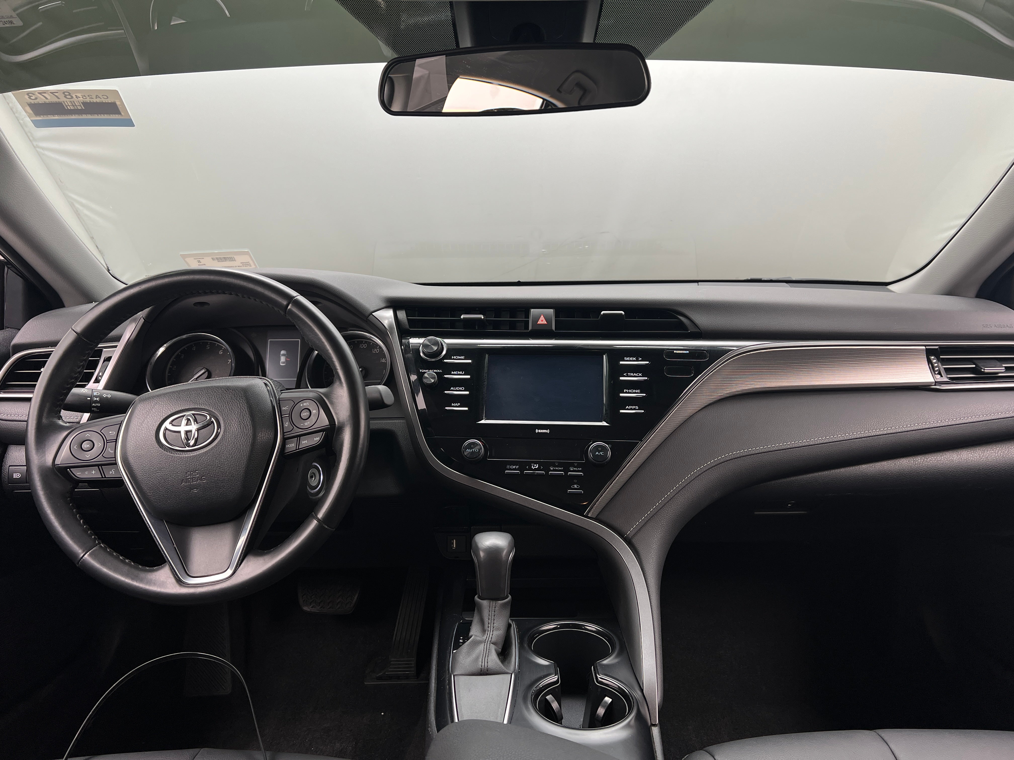 2020 Toyota Camry SE 2