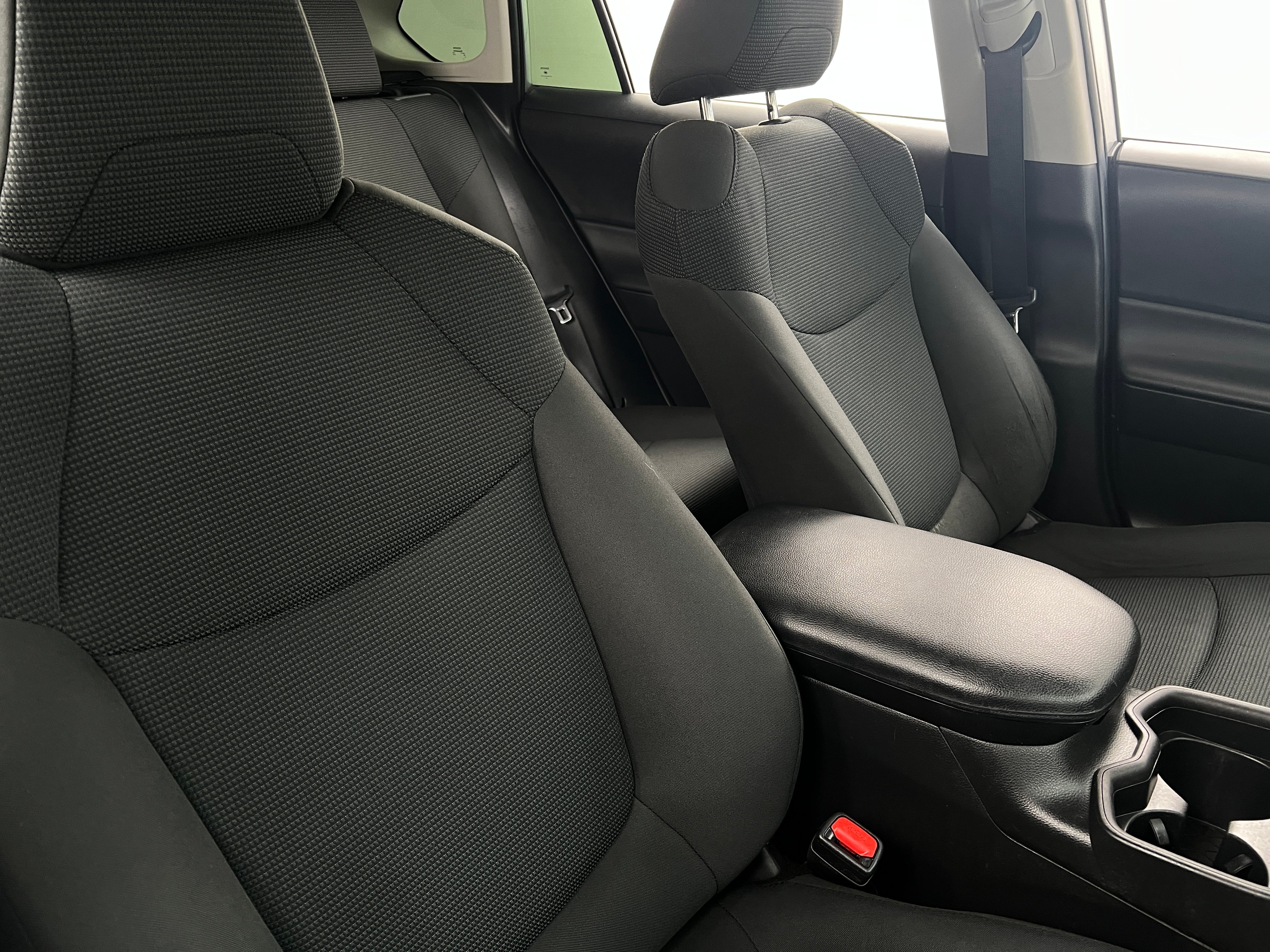 2021 Toyota RAV4 LE 2